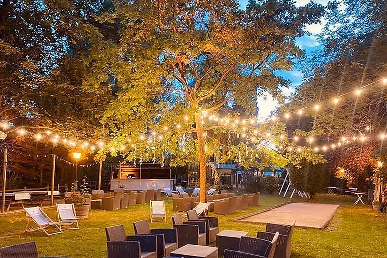 Lieux événementiels, L'ILE DU MARTIN PÊCHEUR