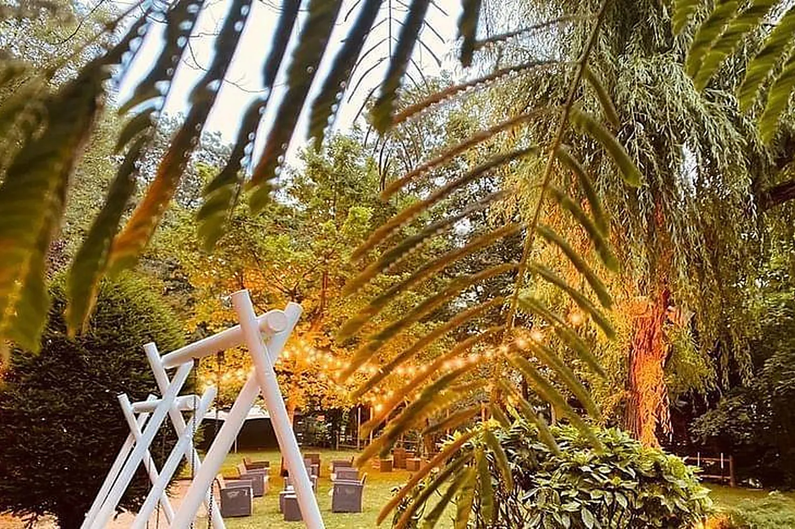 Lieux événementiels, L'ILE DU MARTIN PÊCHEUR