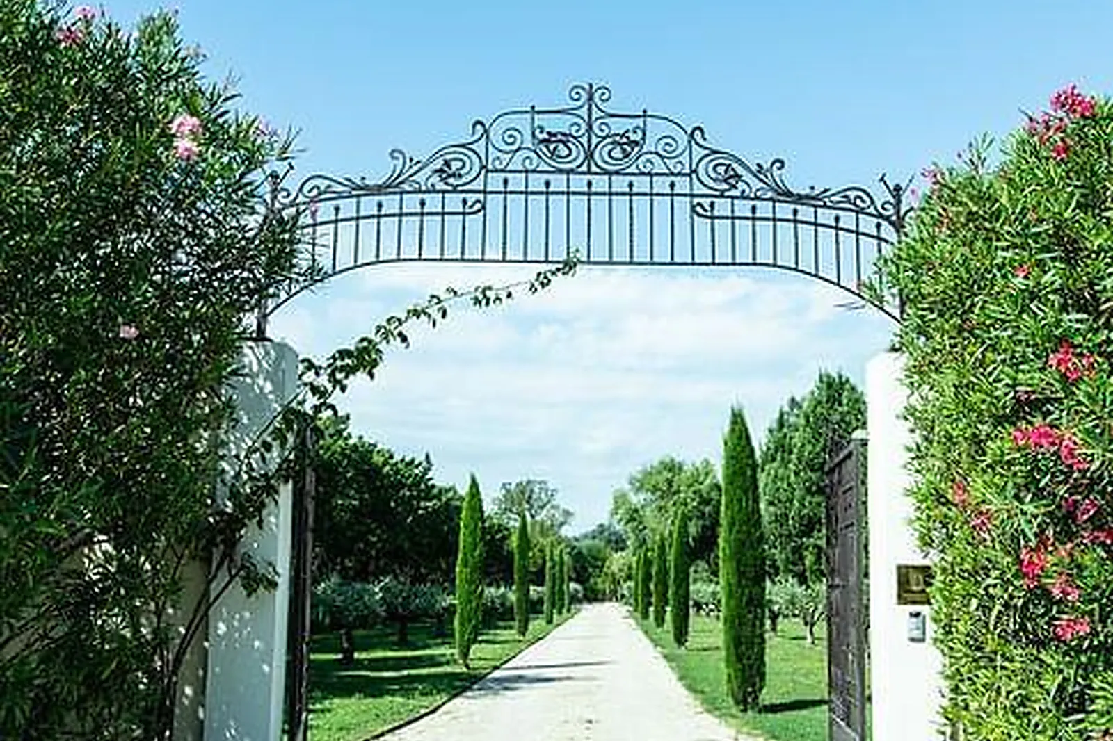 Lieux événementiels, L'INSOUPÇONNÉE