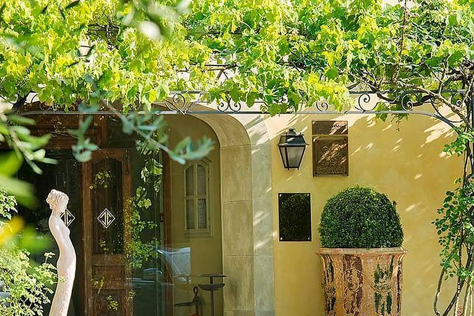 Lieux événementiels, YACHT D'EXCEPTION : LE FJORD 48 EN CORSE