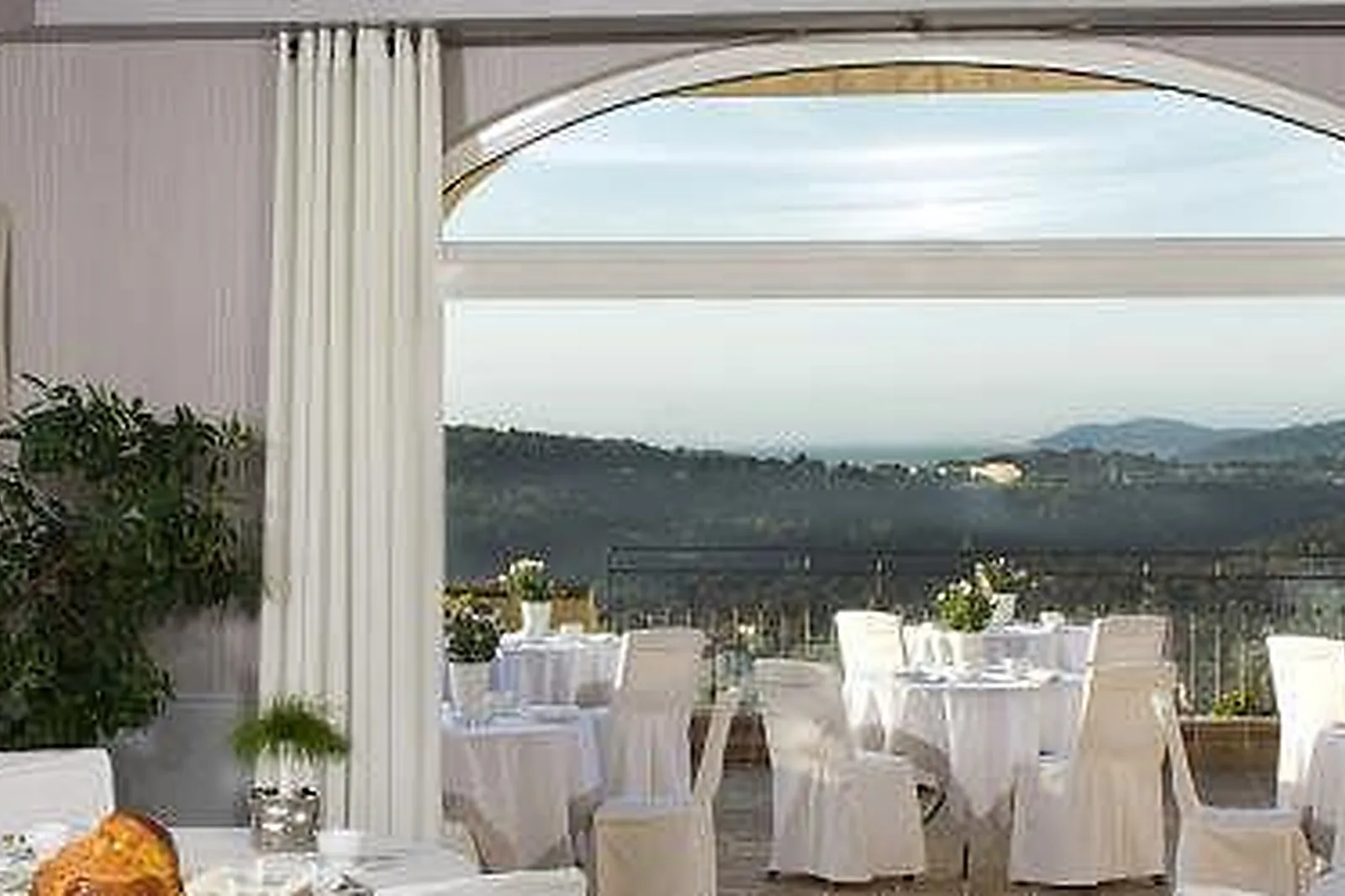 Lieux événementiels, YACHT D'EXCEPTION : LE FJORD 48 EN CORSE