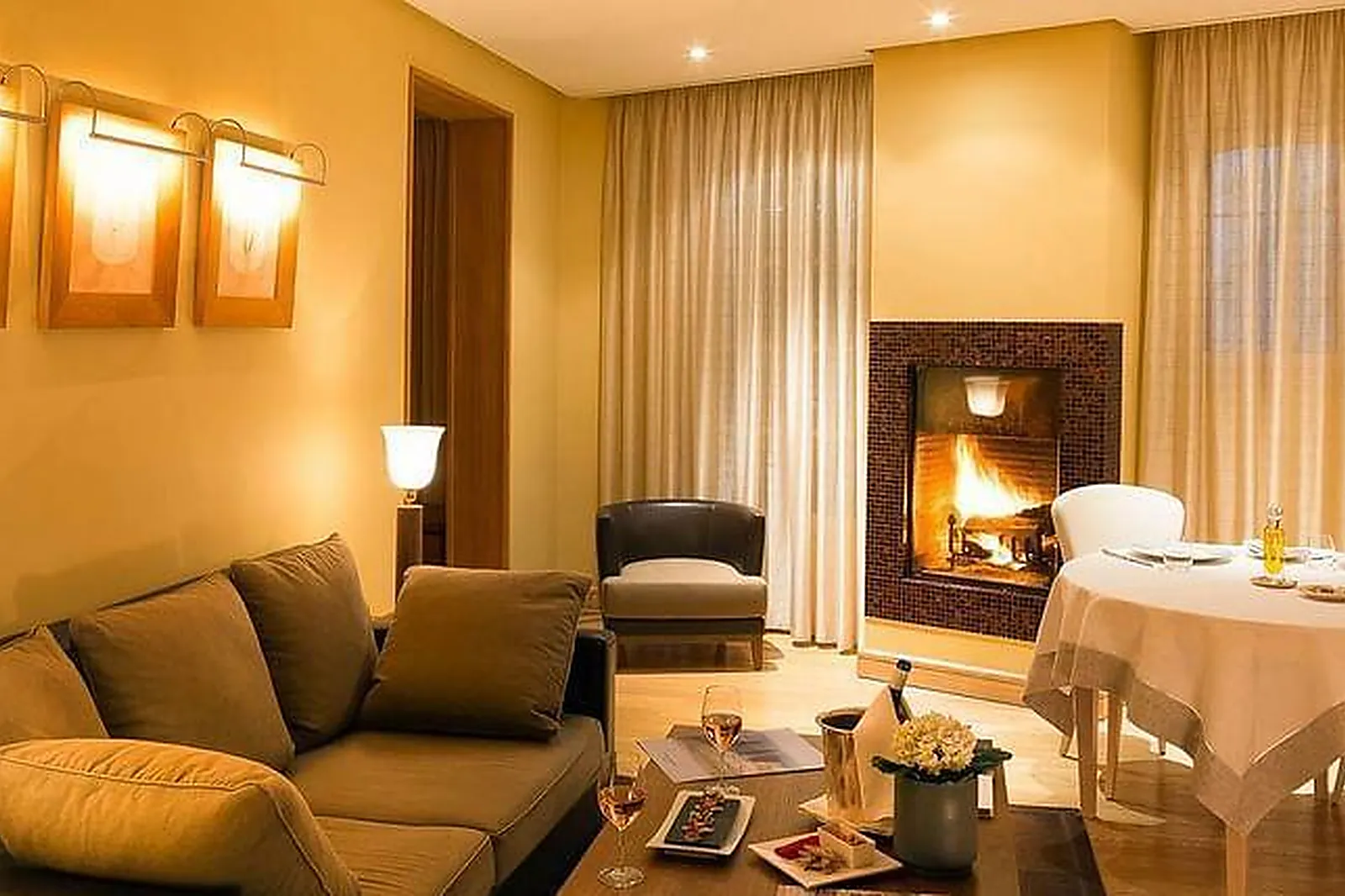 Lieux événementiels, YACHT D'EXCEPTION : LE FJORD 48 EN CORSE