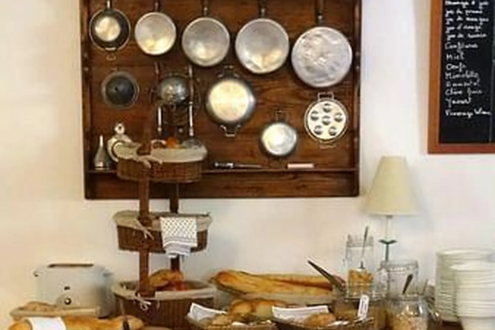 Lieux événementiels, LA BASTIDE D'EYGALIÈRES