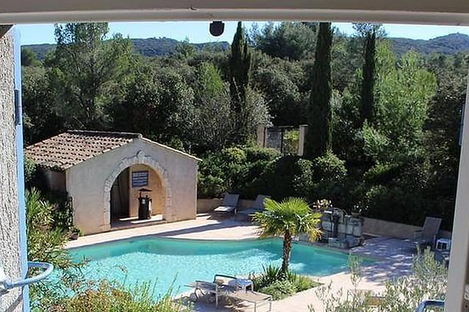 Lieux événementiels, LA BASTIDE D'EYGALIÈRES