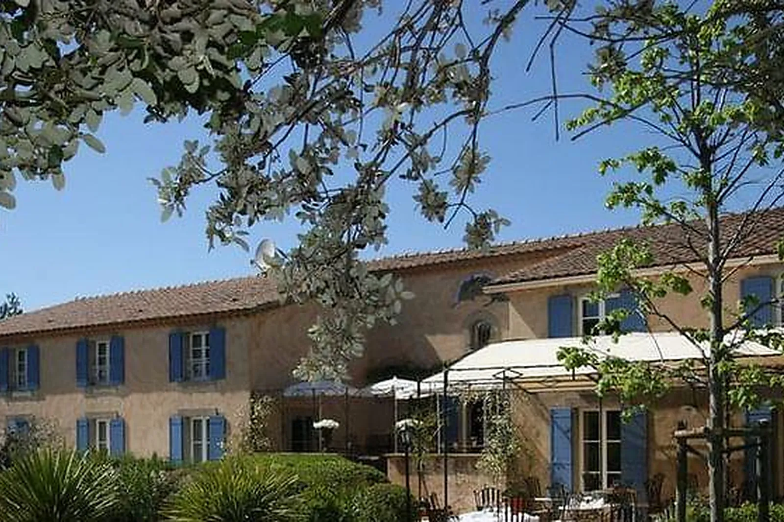 Lieux événementiels, LA BASTIDE D'EYGALIÈRES