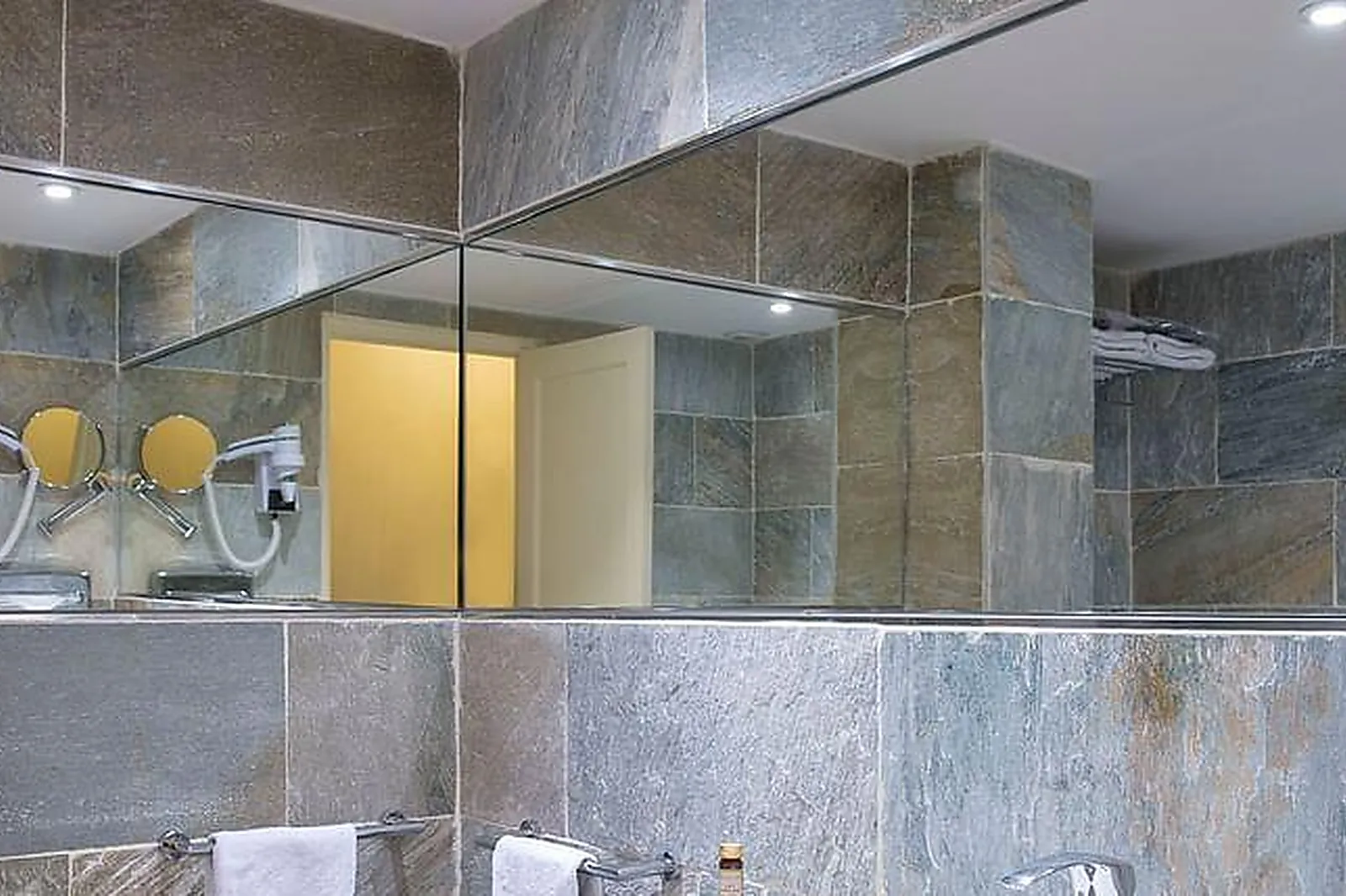 Lieux événementiels, LA BASTIDE DE TOURTOUR HÔTEL & SPA ****