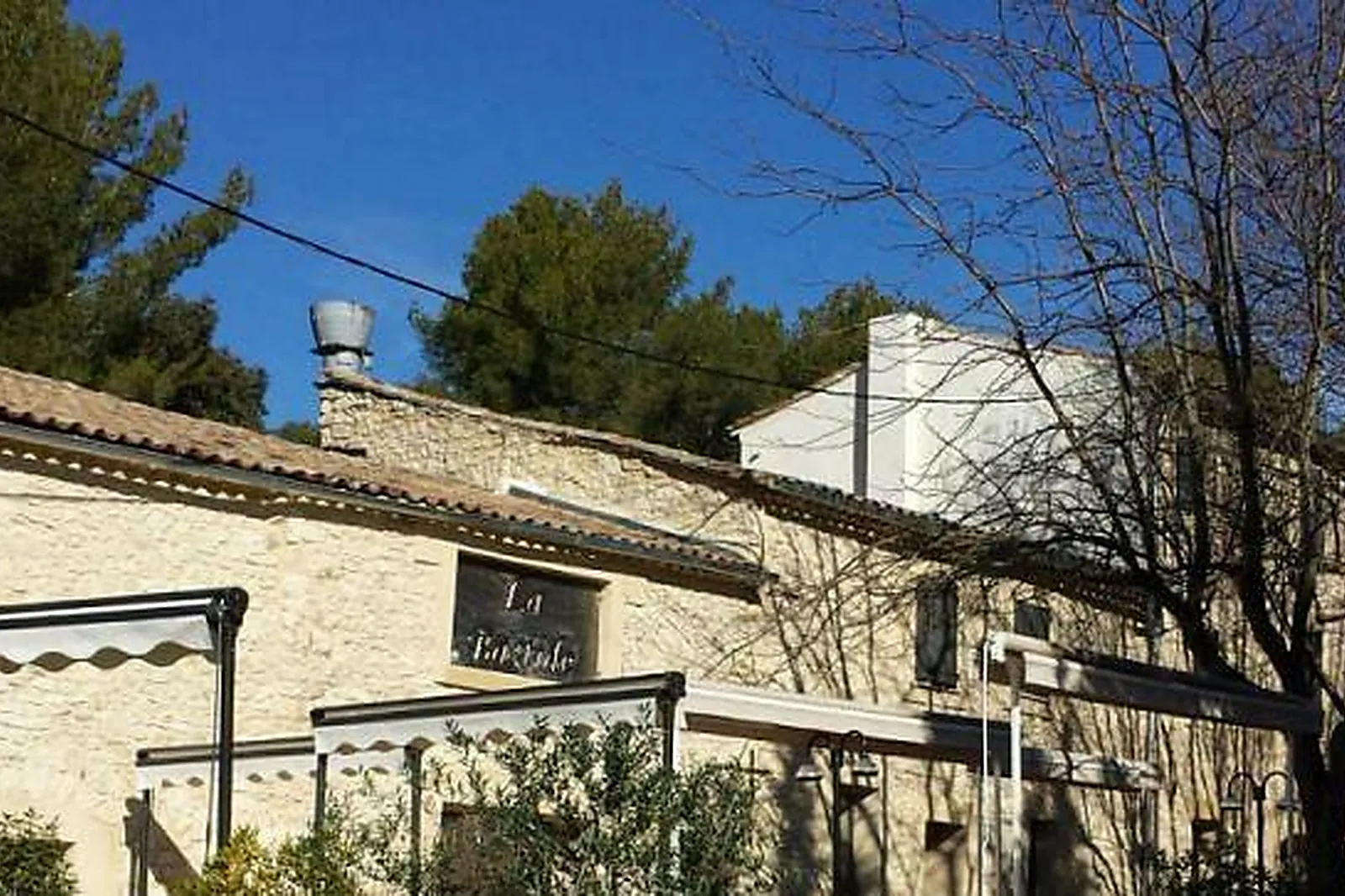 Lieux événementiels, LA BASTIDE DE VENELLES