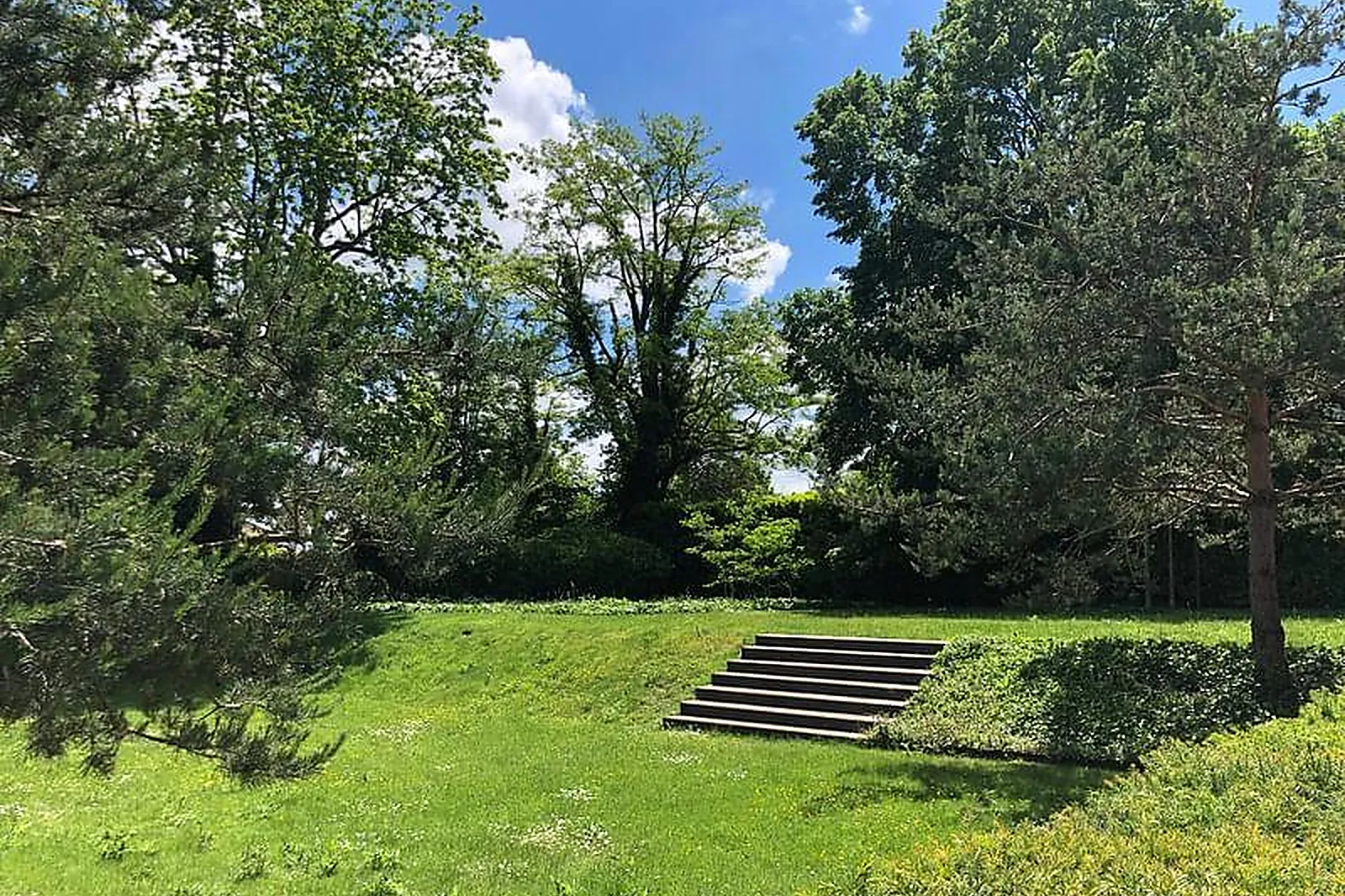 Lieux événementiels, LA BELLE VIE