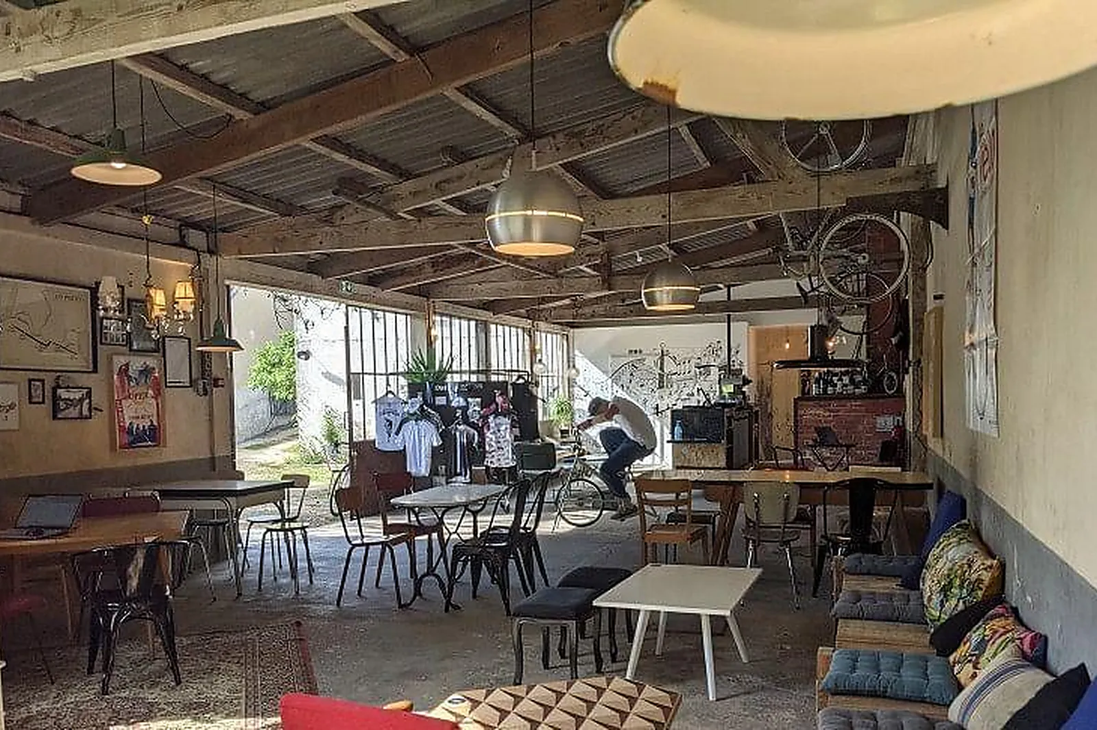 Lieux événementiels, LA BICICLETA RAVITO