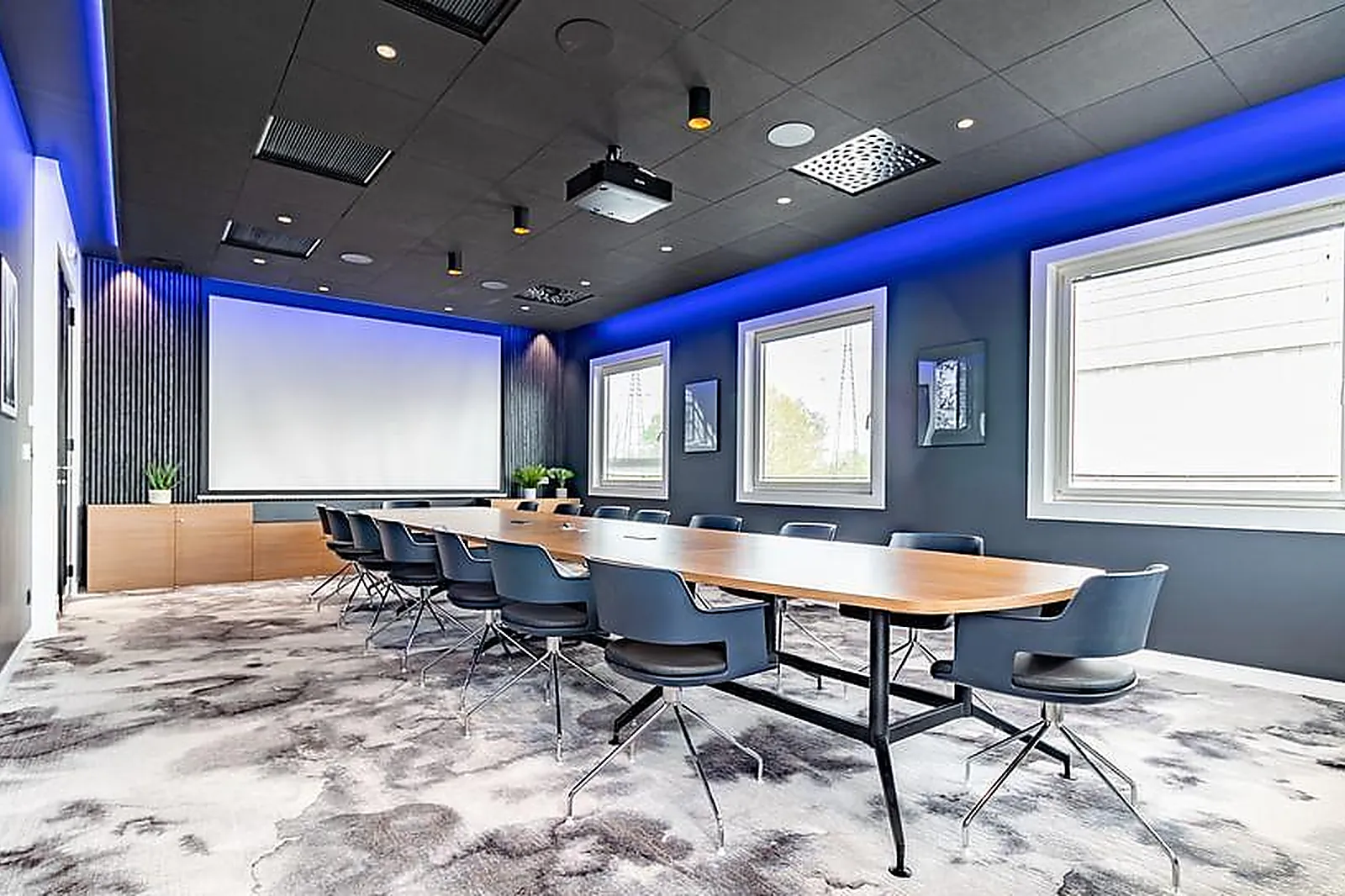 Lieux événementiels, LA BLACK ET LA PEGASE