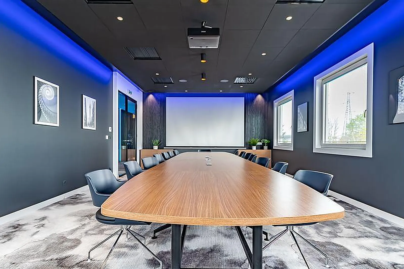 Lieux événementiels, LA BLACK ET LA PEGASE