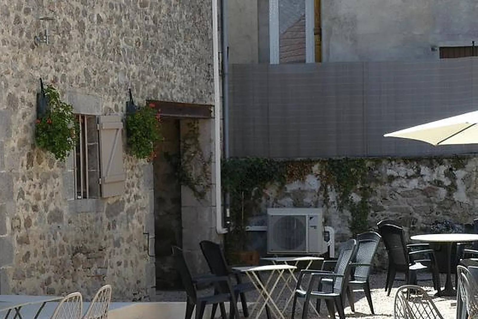 Lieux événementiels, LA BRASSERIE DU CHARRON