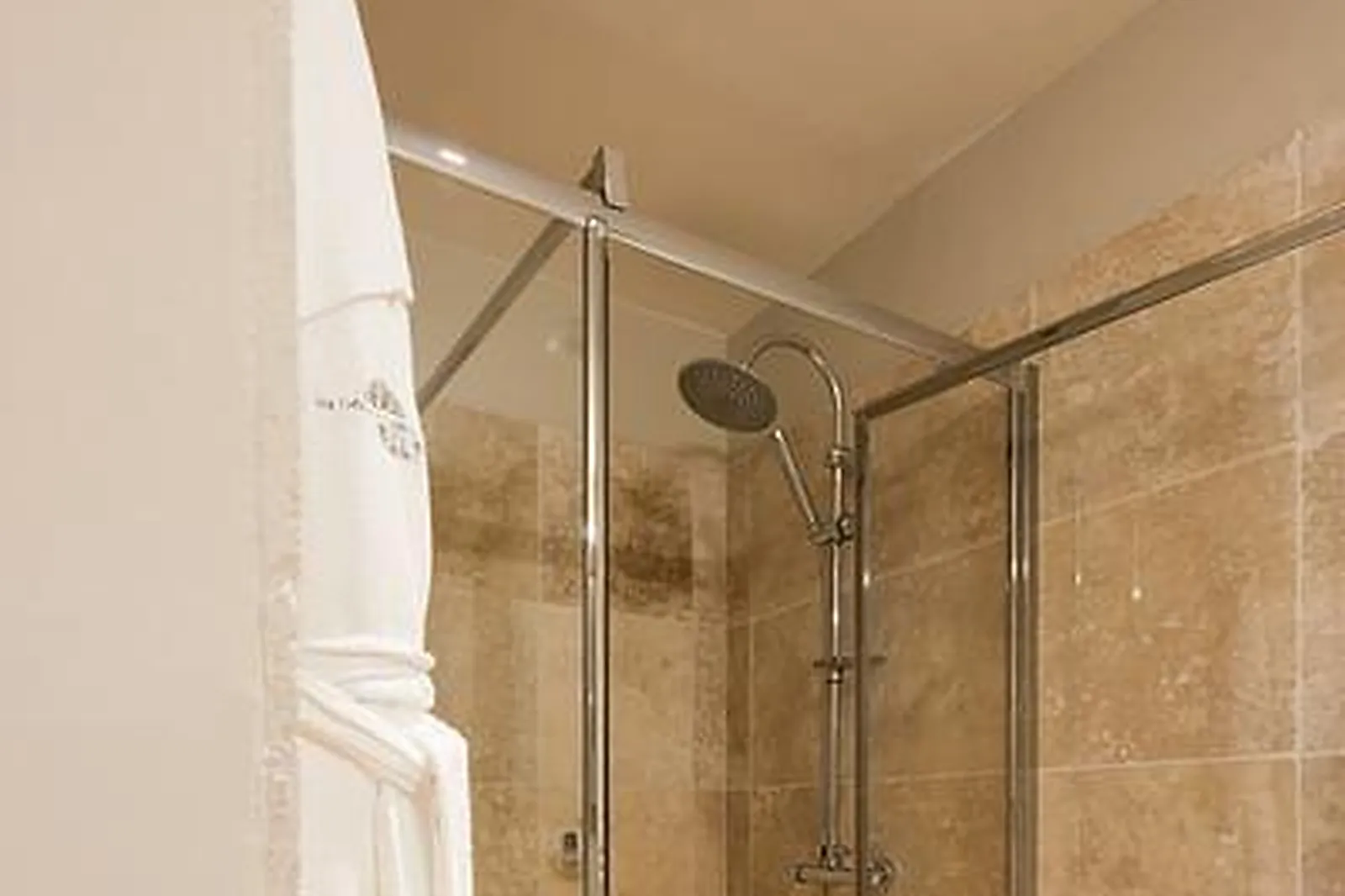 Lieux événementiels, LA BÉGUDE SAINT PIERRE****