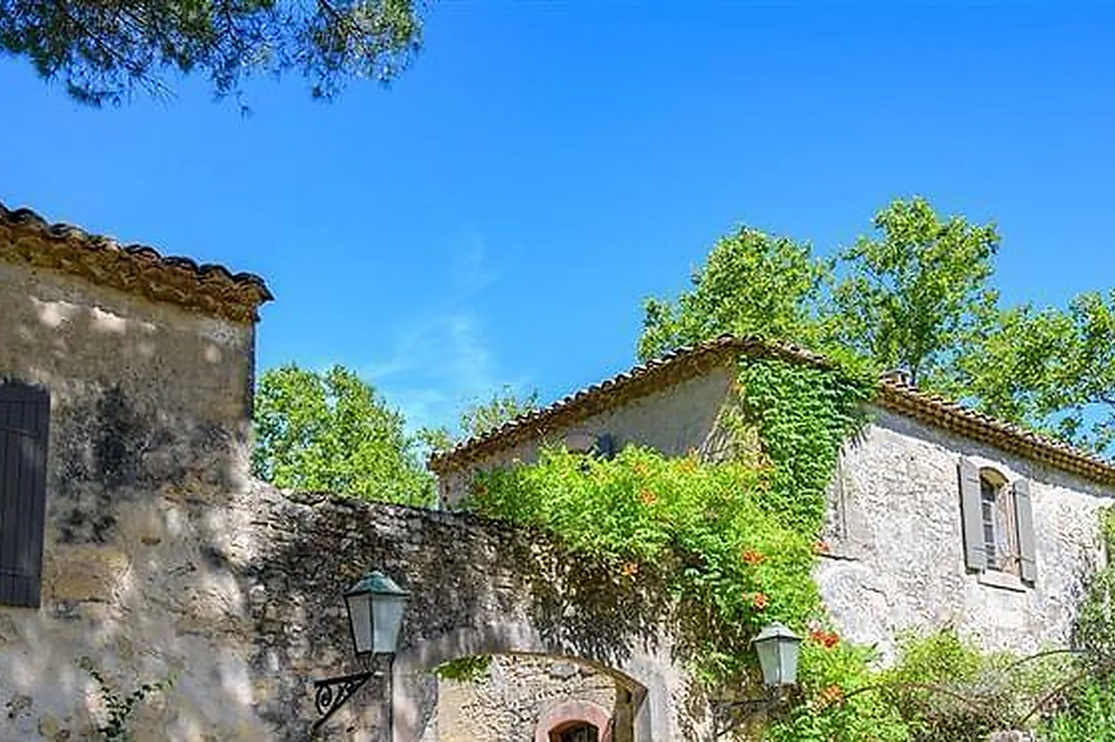 Lieux événementiels, LA BÉGUDE SAINT PIERRE****