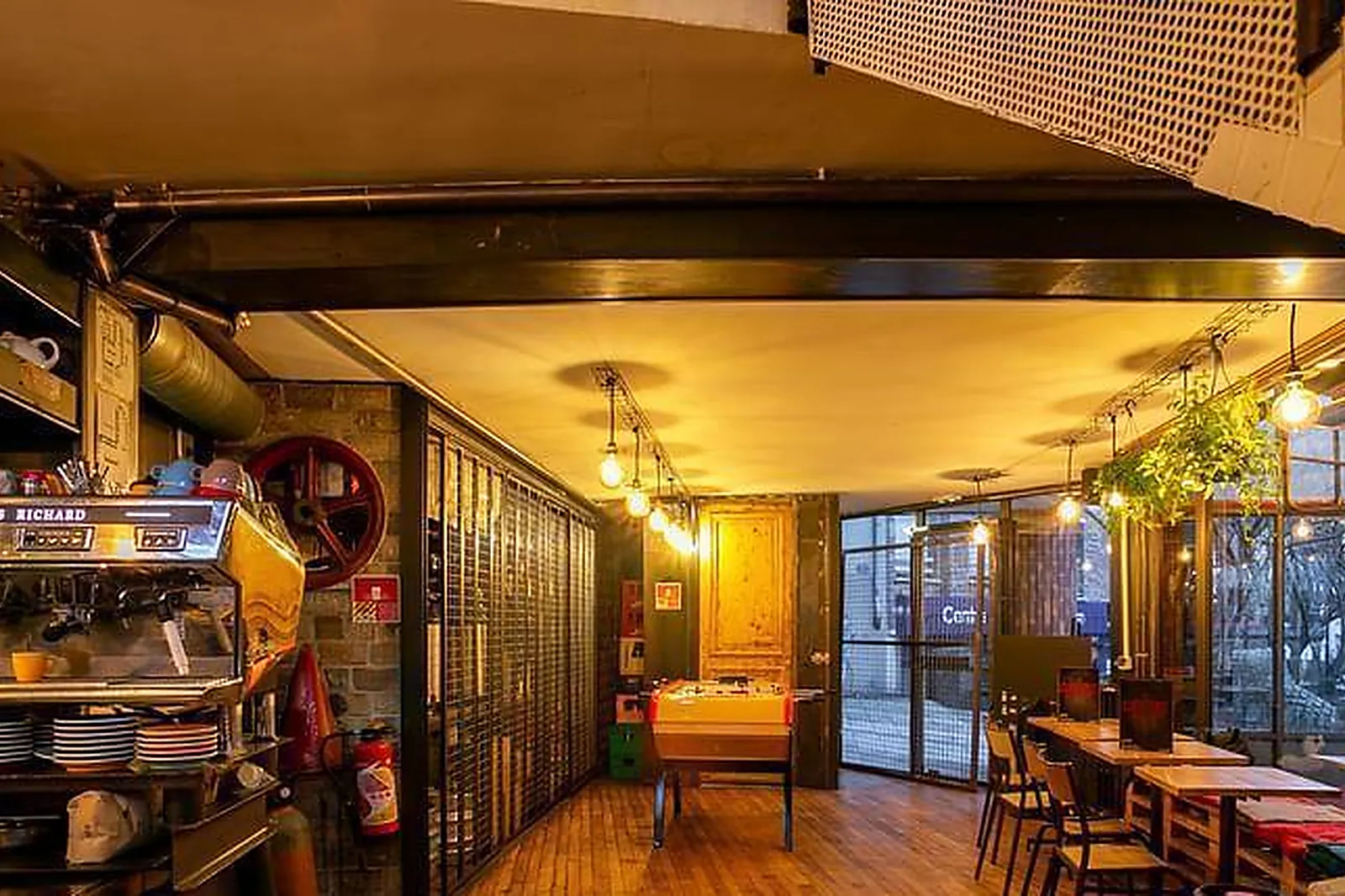 Lieux événementiels, LA CANTINE FABIEN