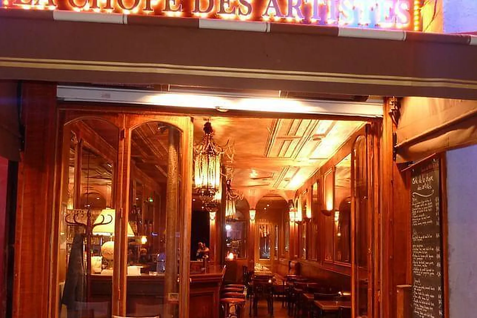 Lieux événementiels, LA CHOPE DES ARTISTES