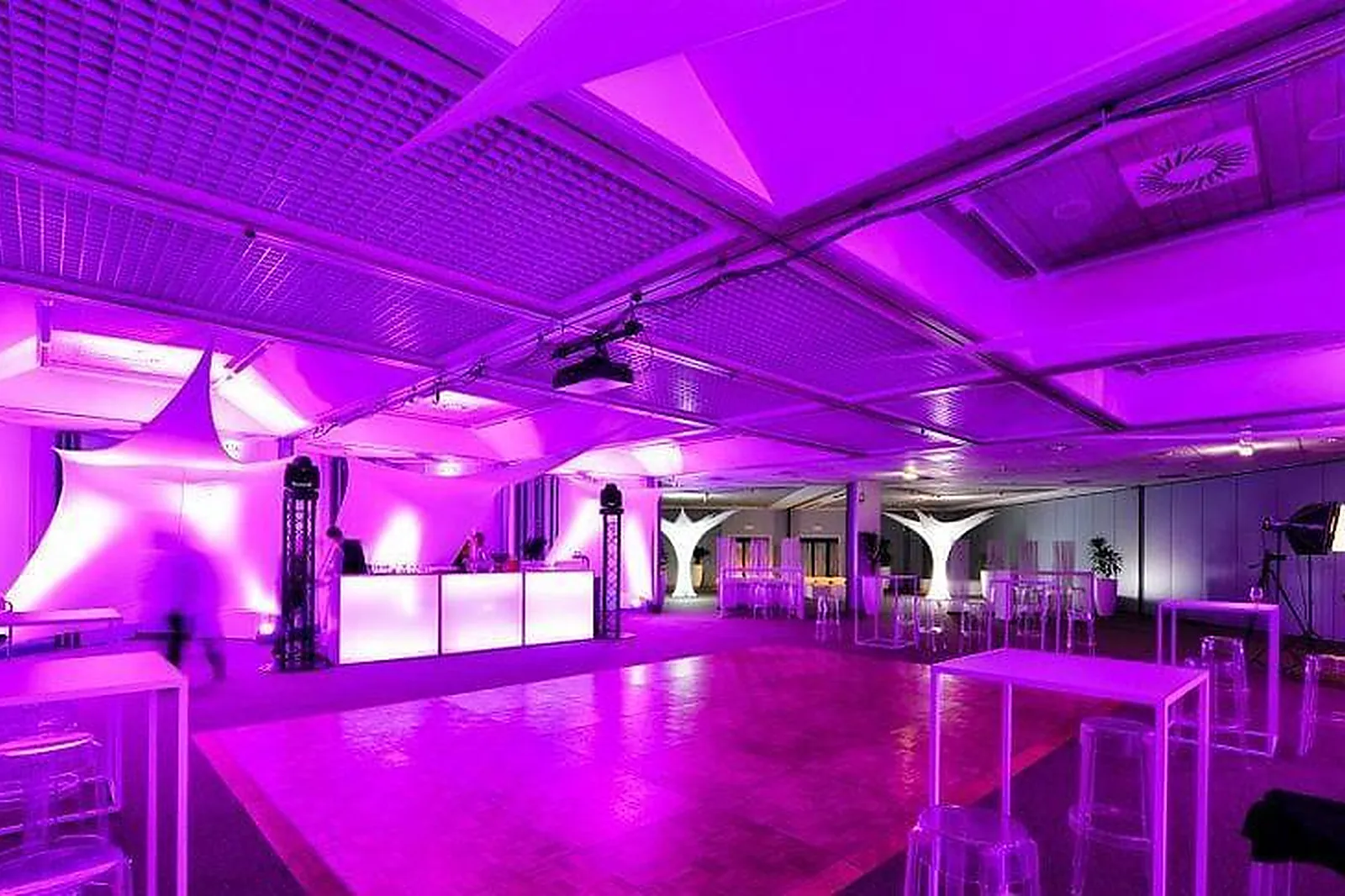 Lieux événementiels, LA CITÉ DES ECHANGES