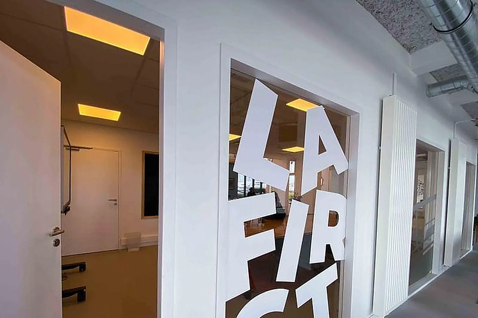 Lieux événementiels, LA COLLOC - LA TRINITÉ SUR MER