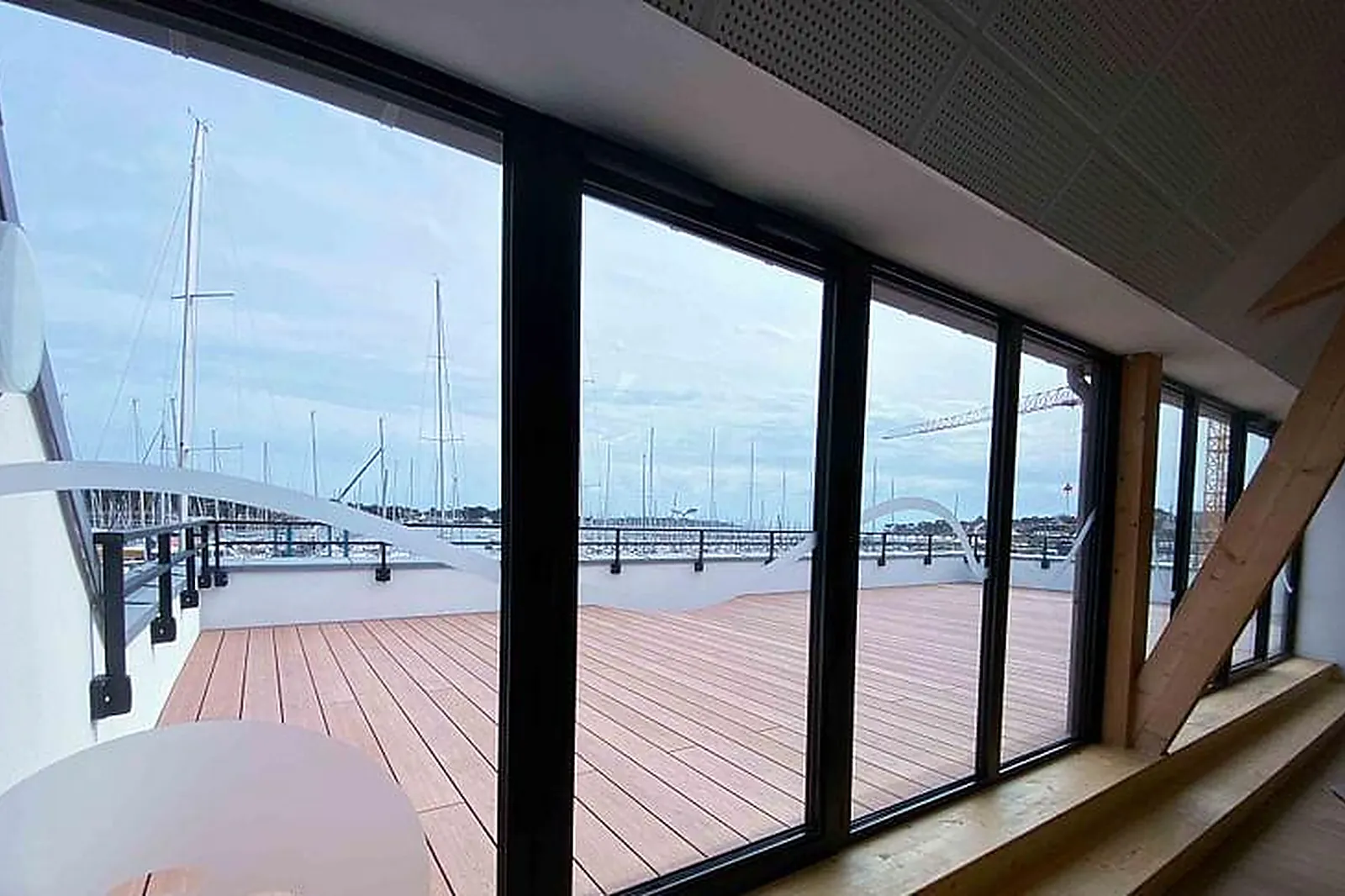 Lieux événementiels, LA COLLOC - LA TRINITÉ SUR MER