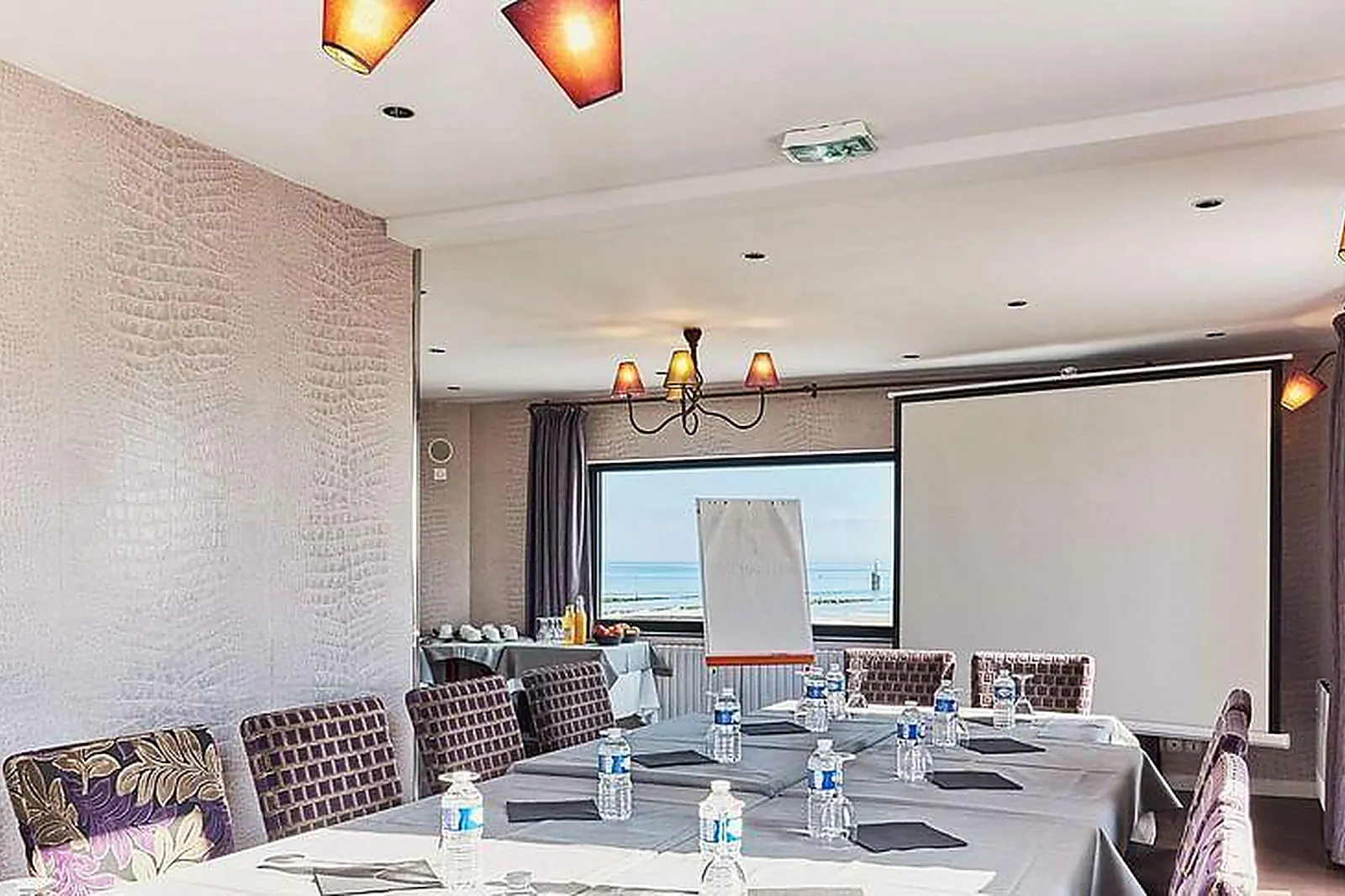 Lieux événementiels, LA CRÉMAILLÈRE ***