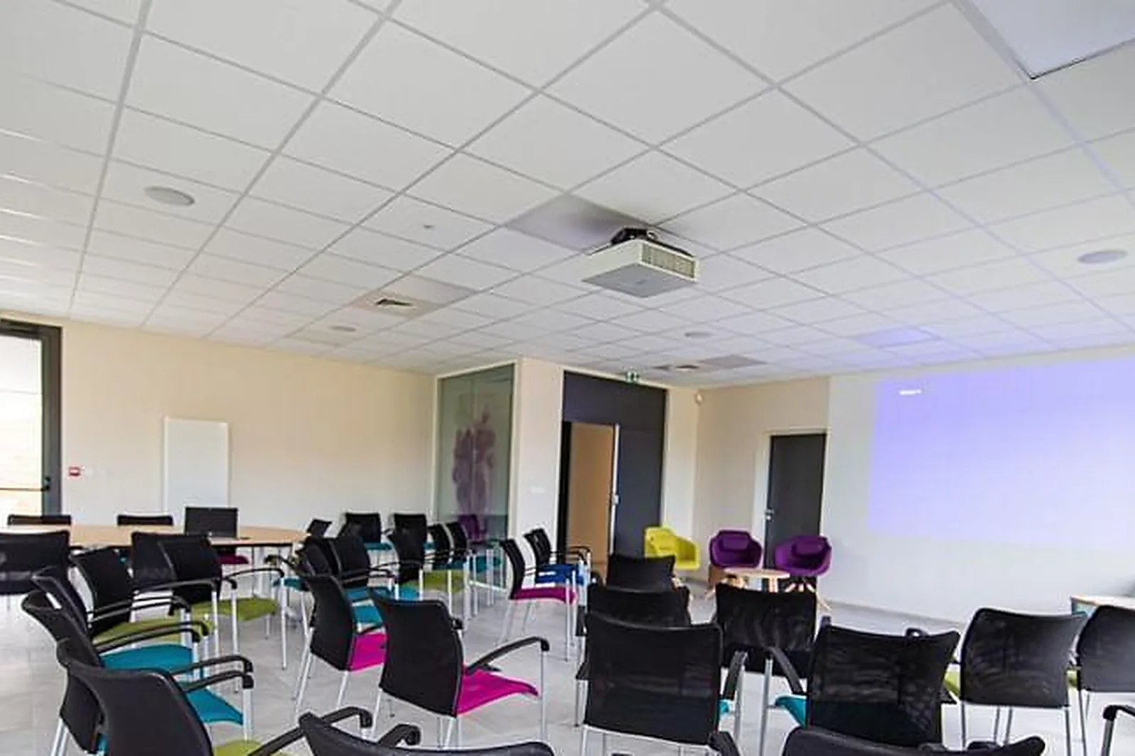 Lieux événementiels, POSTES DE TRAVAIL EN OPEN SPACE