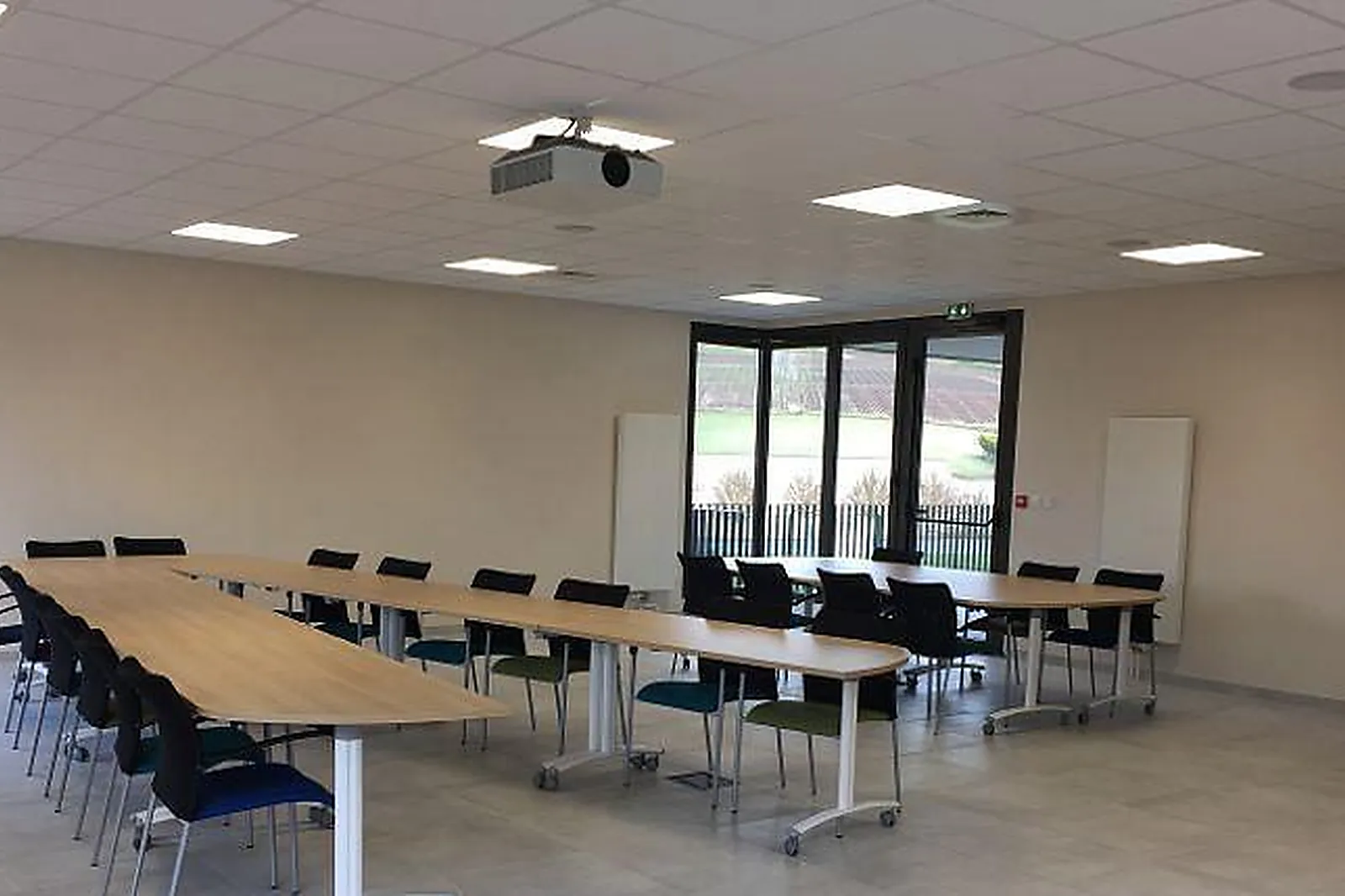 Lieux événementiels, POSTES DE TRAVAIL EN OPEN SPACE