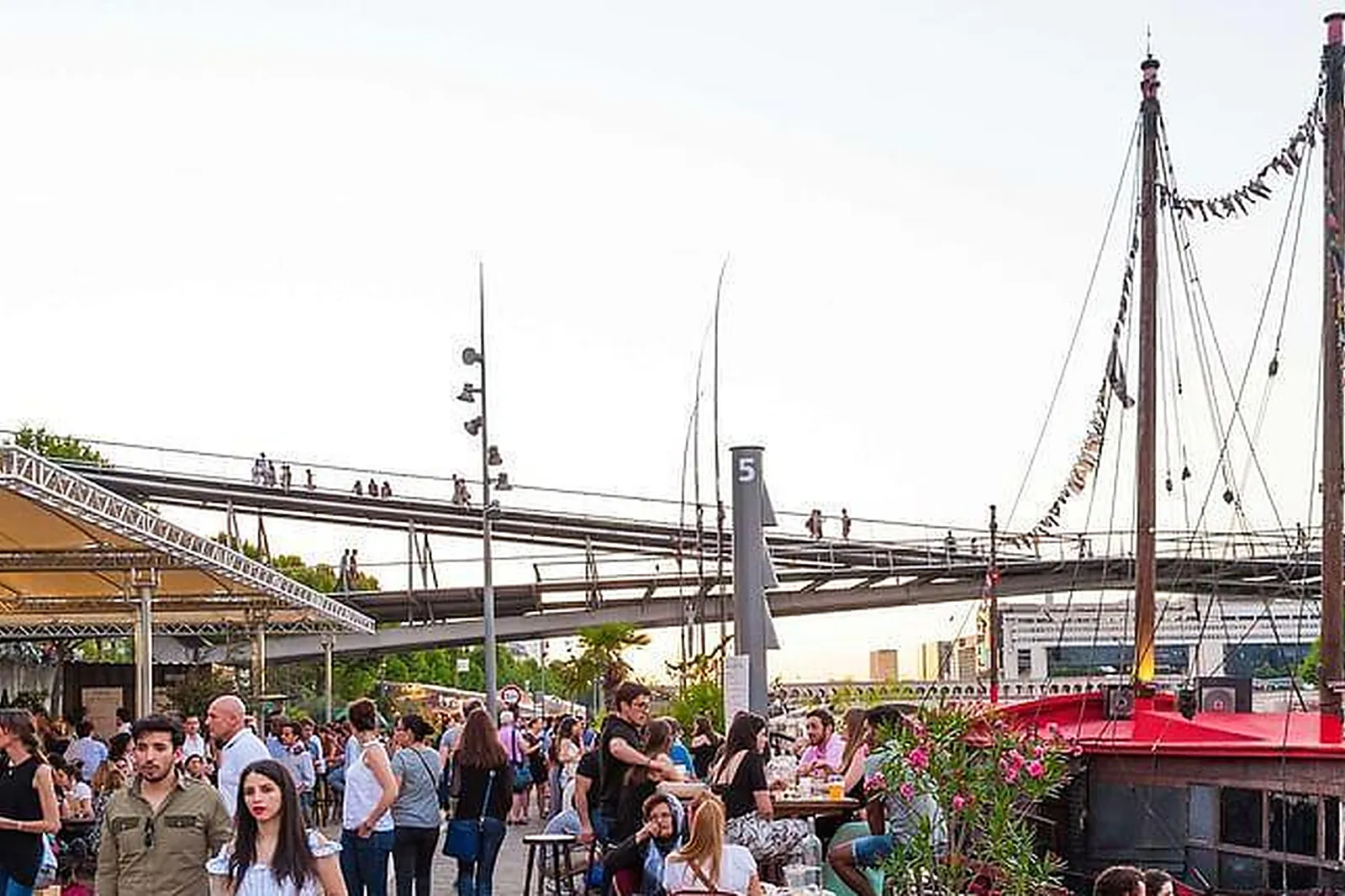 Lieux événementiels, LA DAME DE CANTON