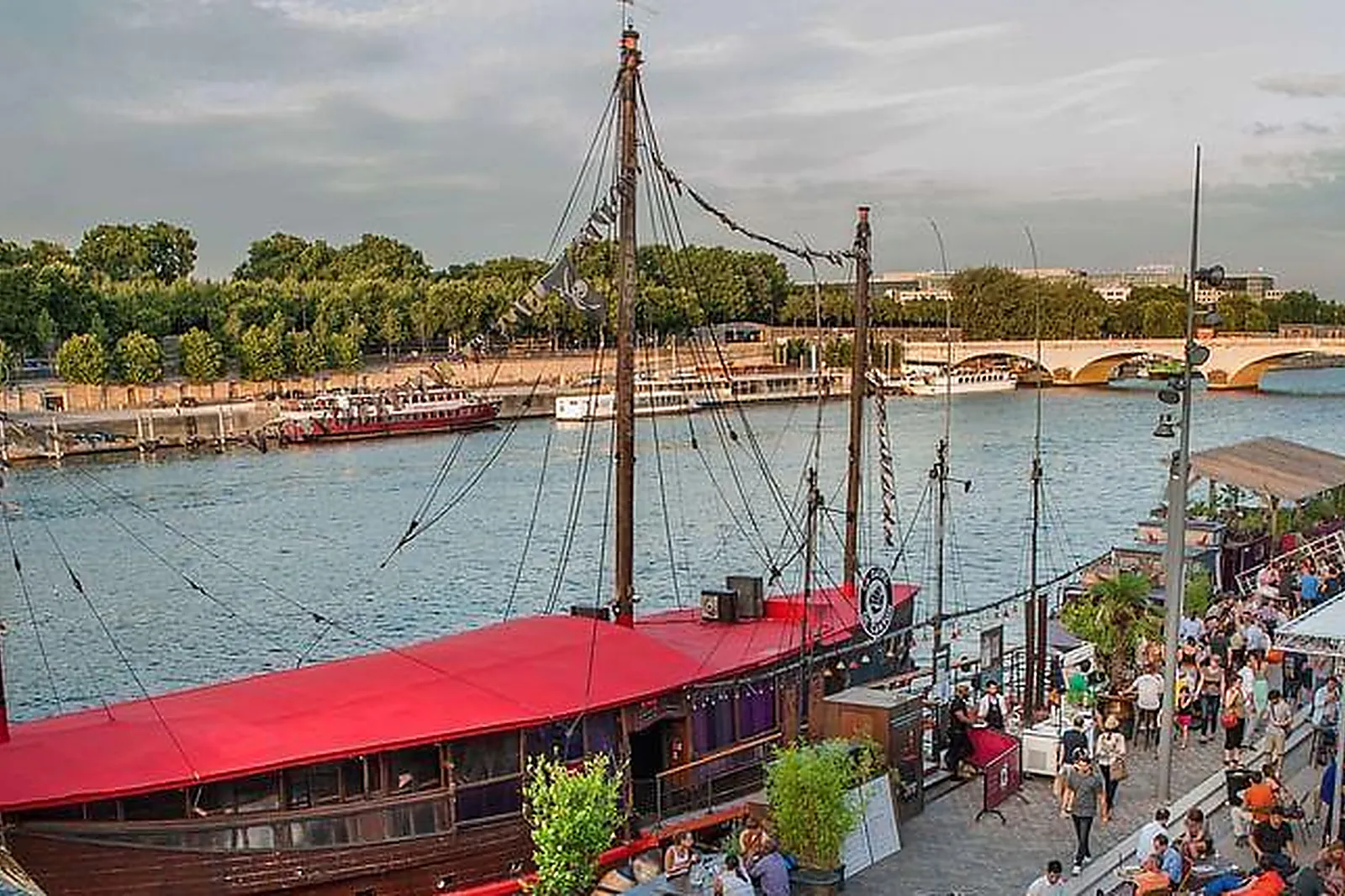 Lieux événementiels, LA DAME DE CANTON