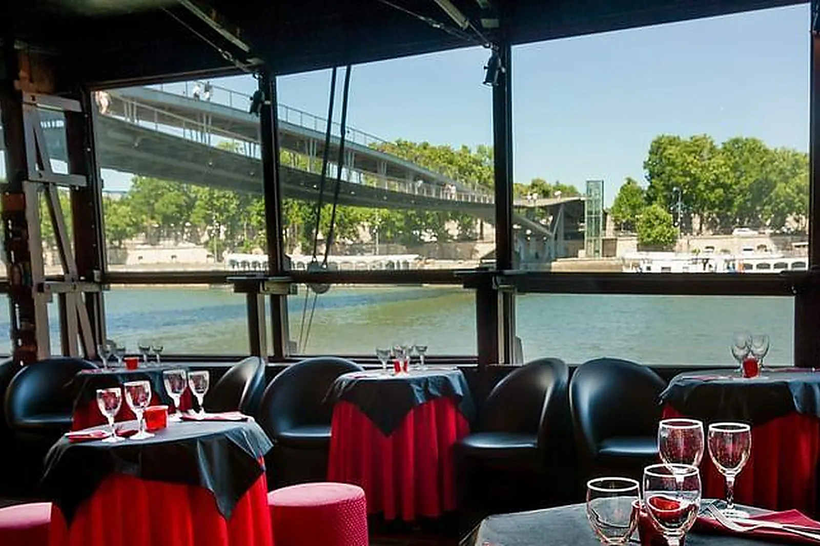 Lieux événementiels, LA DAME DE CANTON