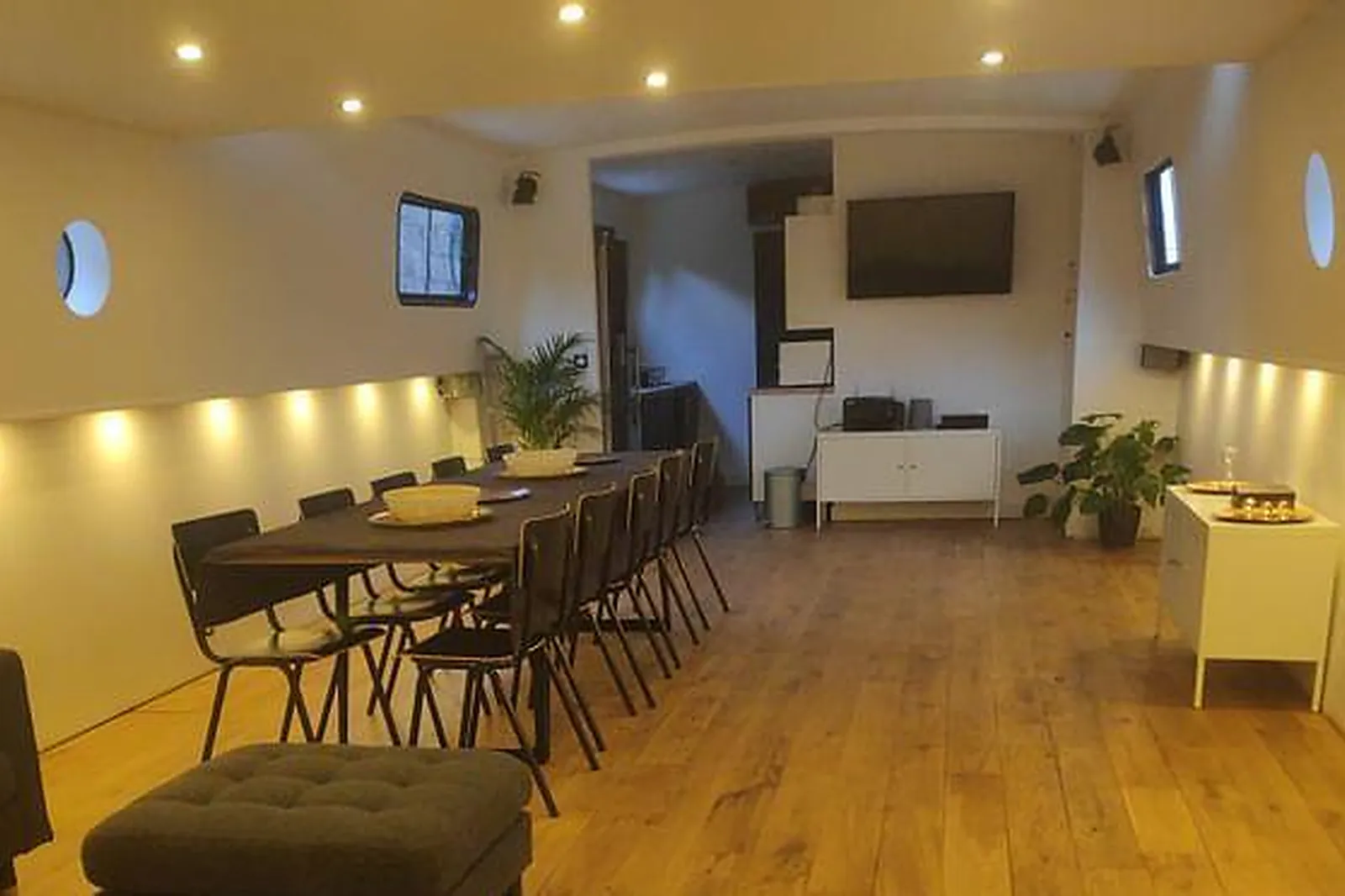 Lieux événementiels, LA DESIGNER