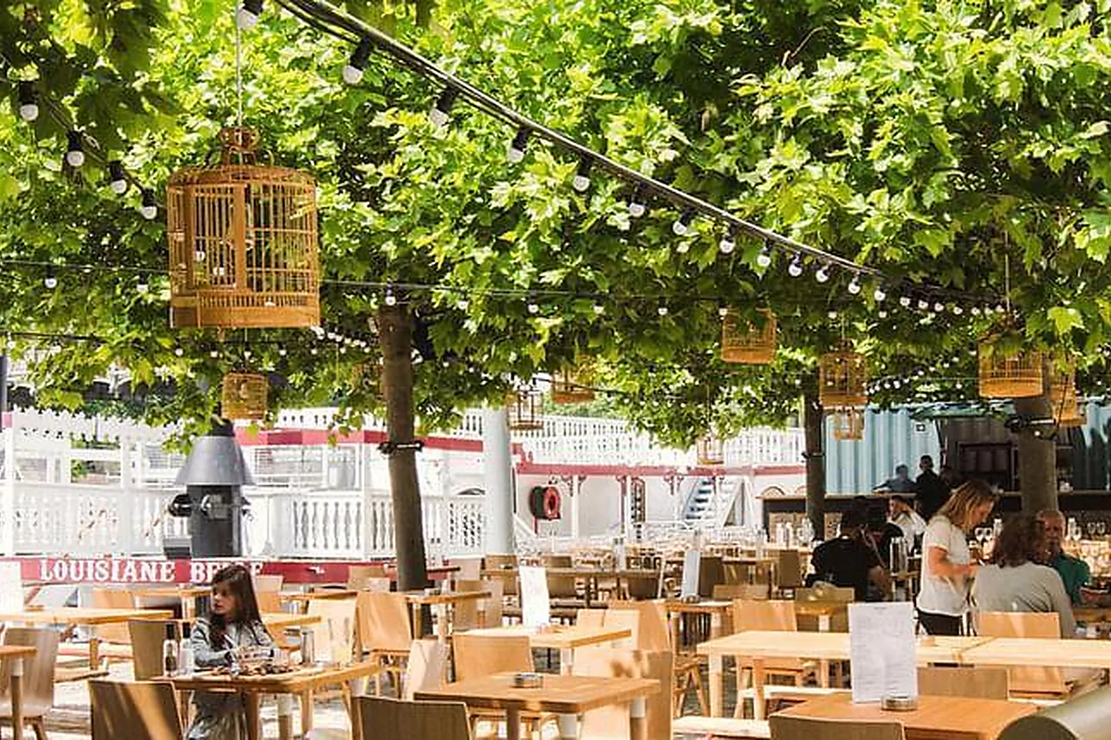 Lieux événementiels, LA DÉMESURE SUR SEINE