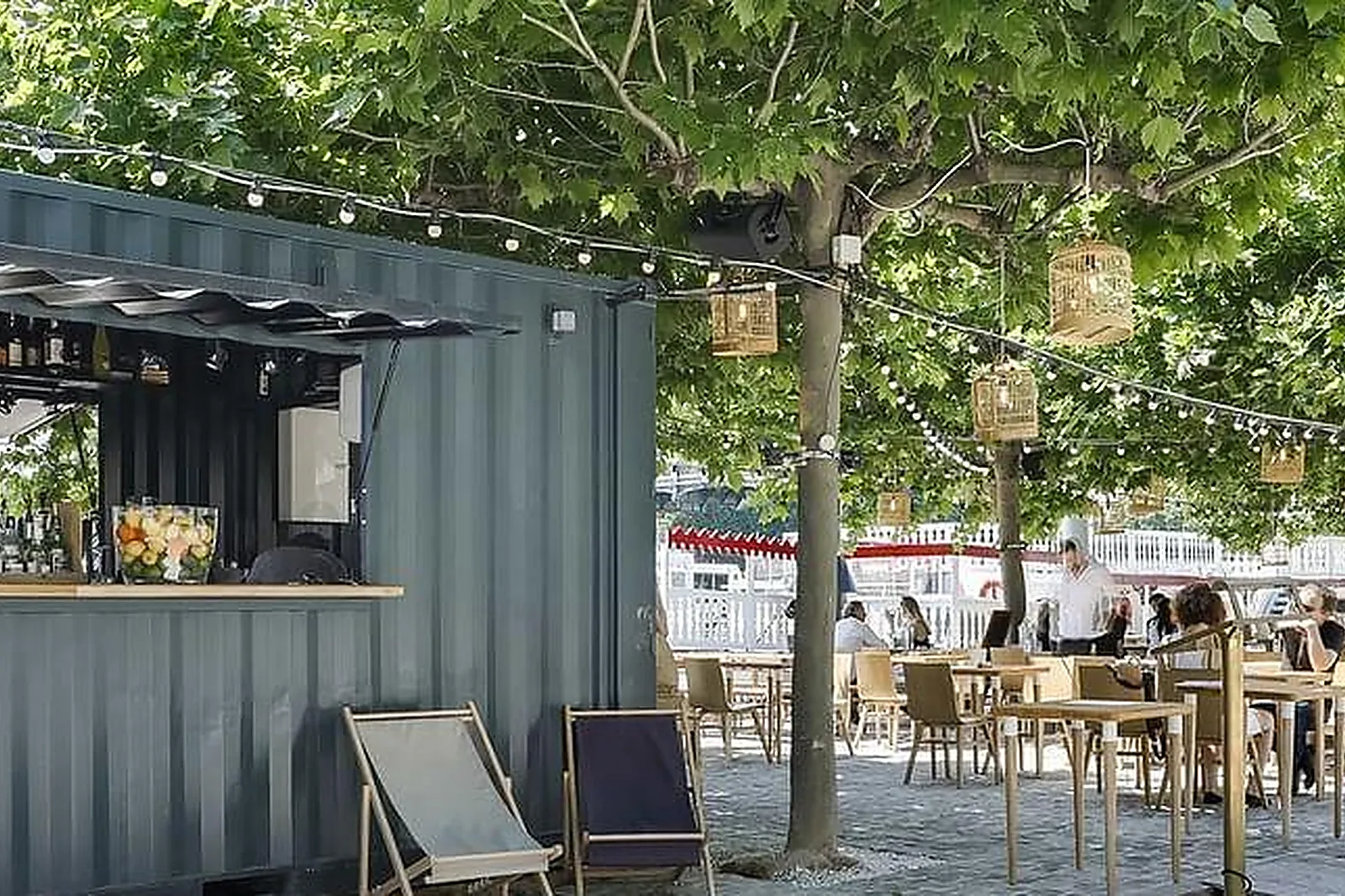 Lieux événementiels, LA DÉMESURE SUR SEINE