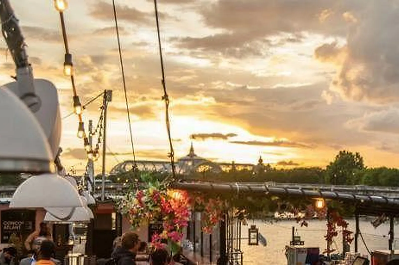 Lieux événementiels, LA DÉMESURE SUR SEINE OUEST