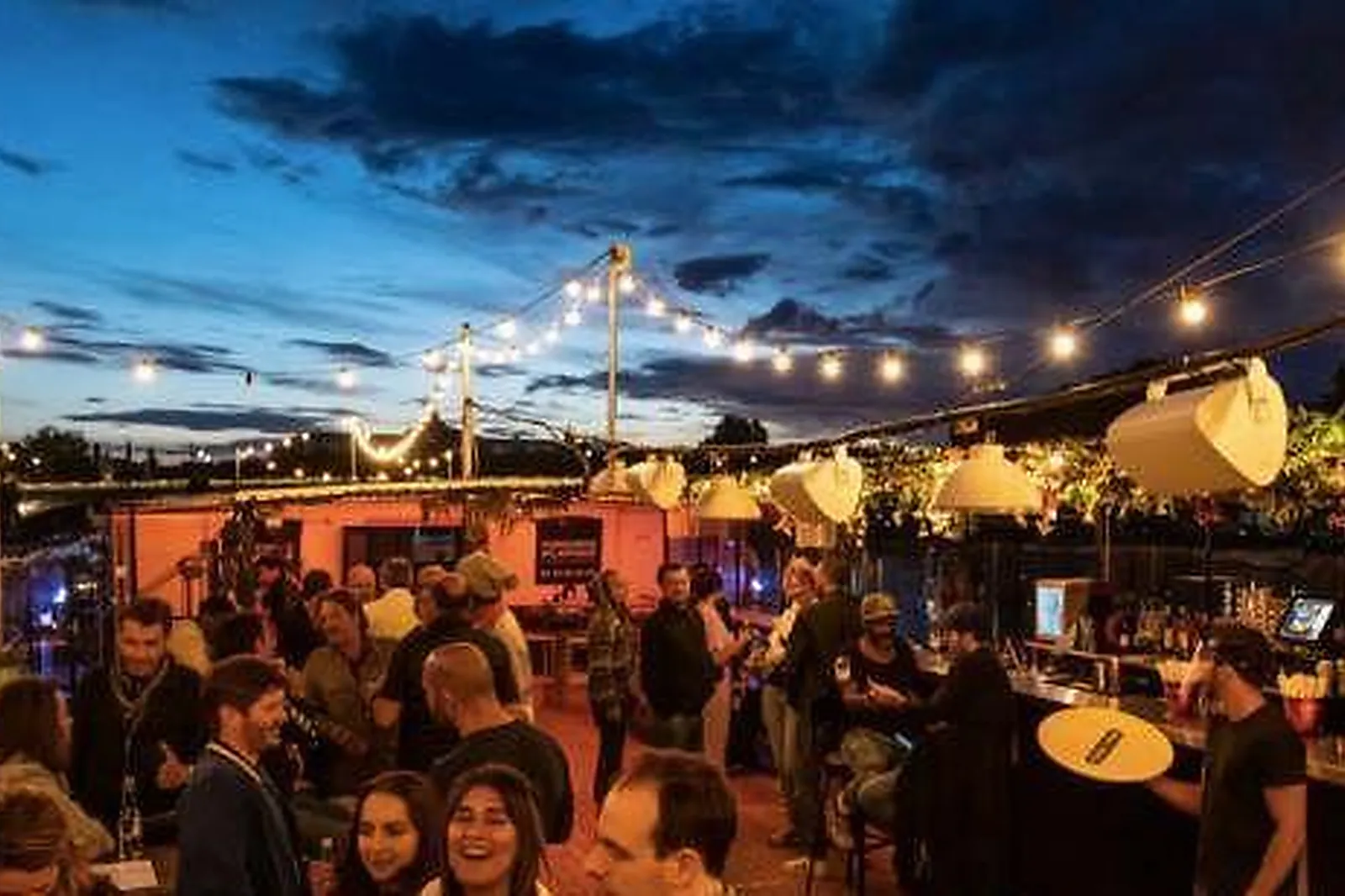 Lieux événementiels, LA DÉMESURE SUR SEINE OUEST