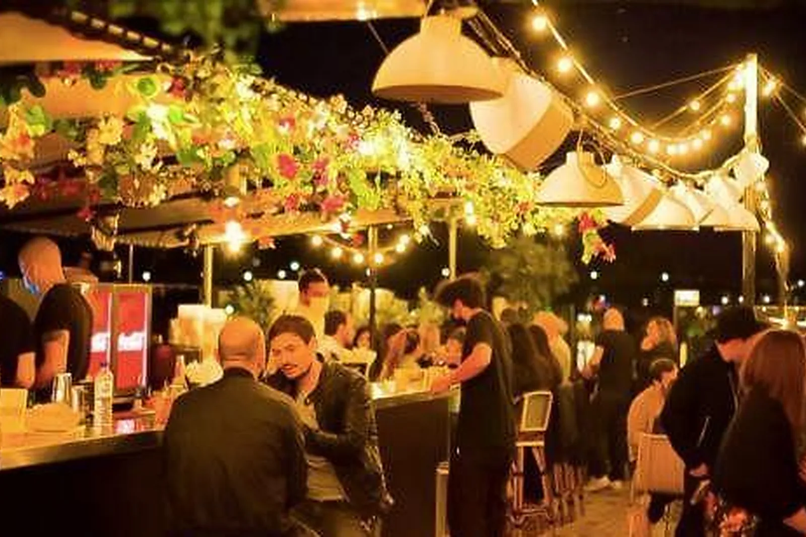 Lieux événementiels, LA DÉMESURE SUR SEINE OUEST