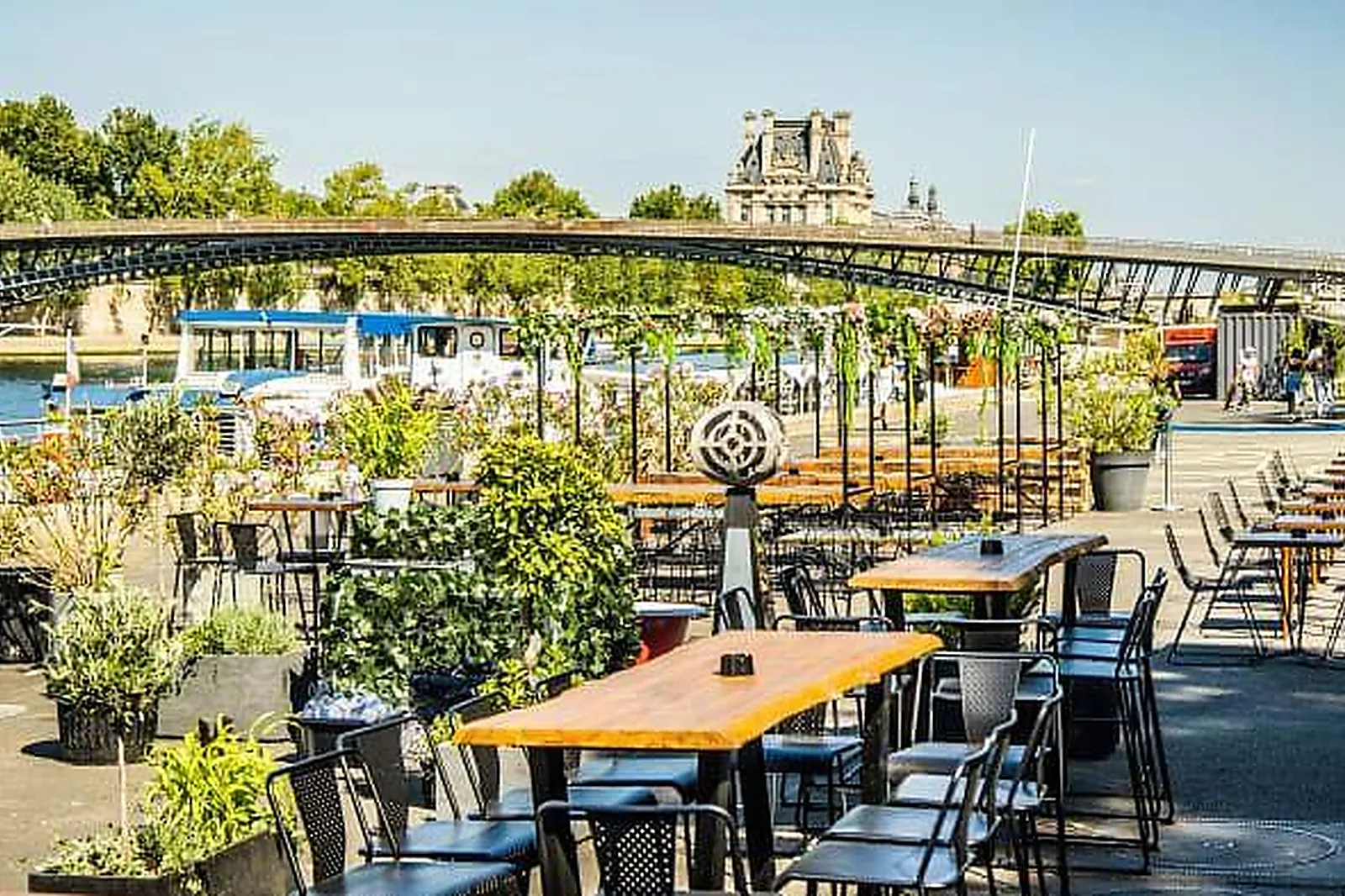 Lieux événementiels, LA DÉMESURE SUR SEINE OUEST