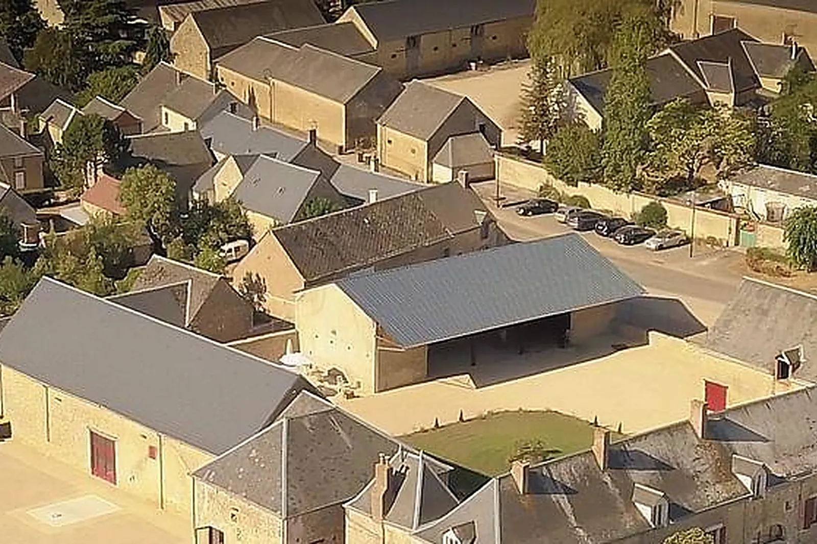 Lieux événementiels, LA FERME DES FESTIVITÉS