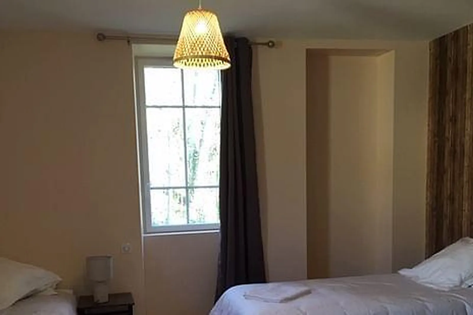 Lieux événementiels, LA FONTAINE DES LYS