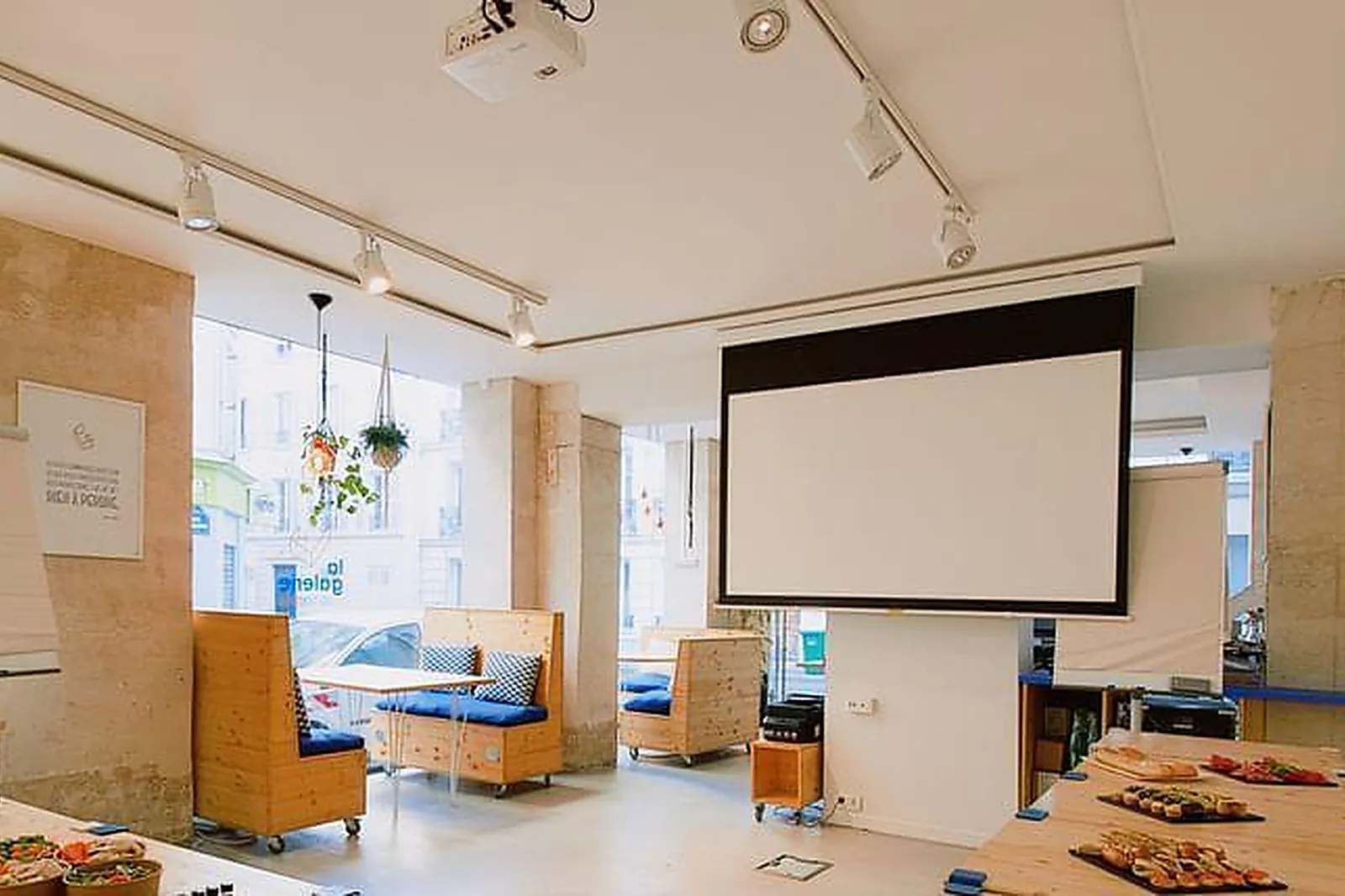 Lieux événementiels, MEDIASCHOOL ECS