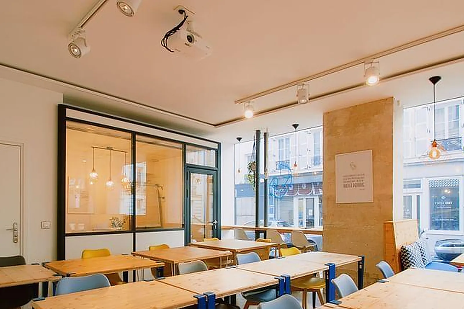 Lieux événementiels, MEDIASCHOOL ECS