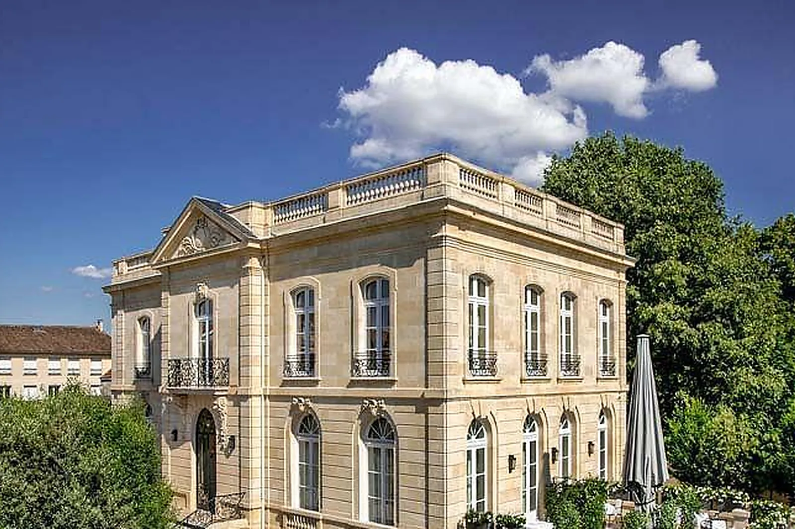 Lieux événementiels, LA GRANDE MAISON DE BERNARD MAGREZ