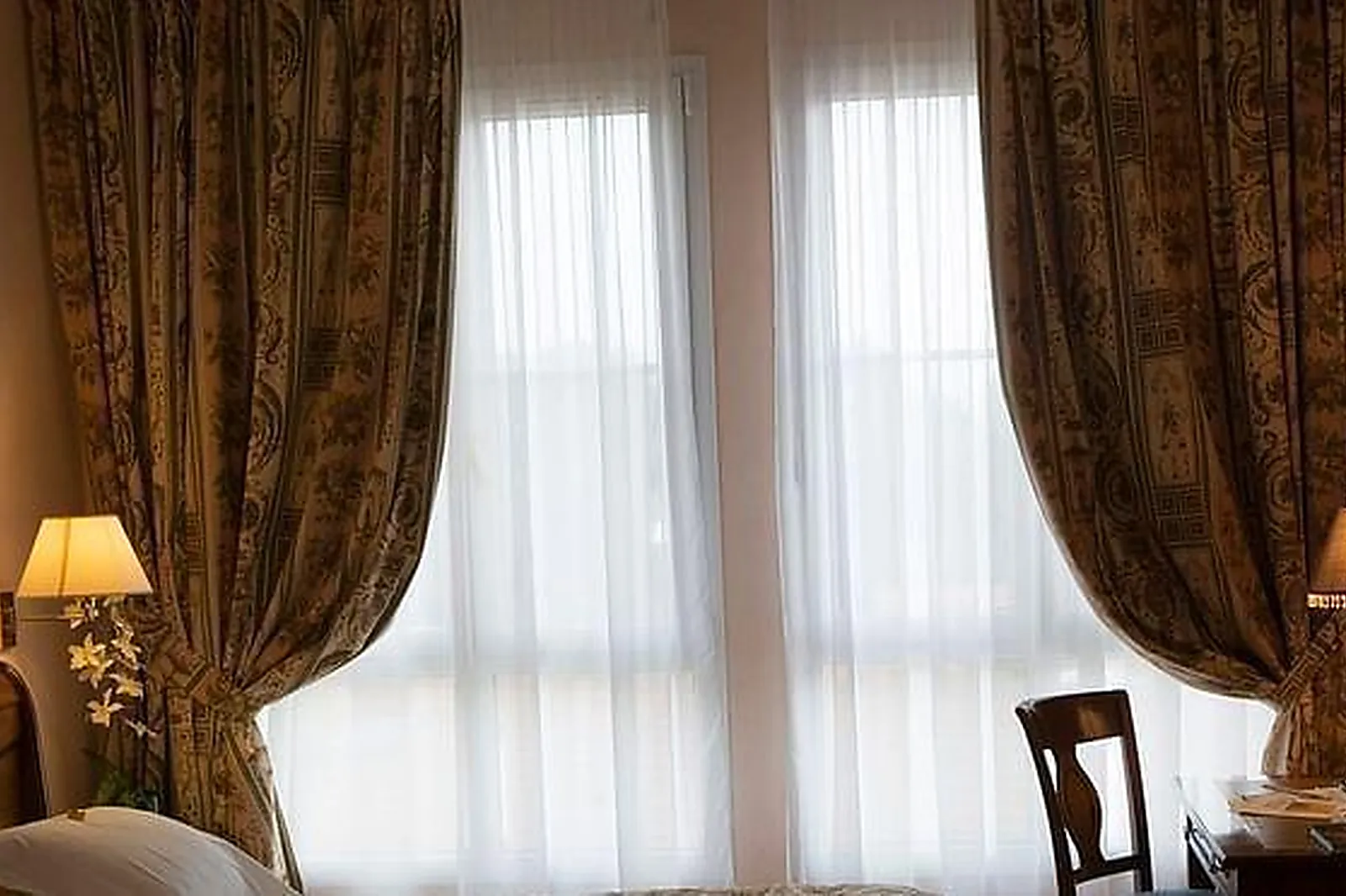 Lieux événementiels, LA GRANGE DE CONDÉ****