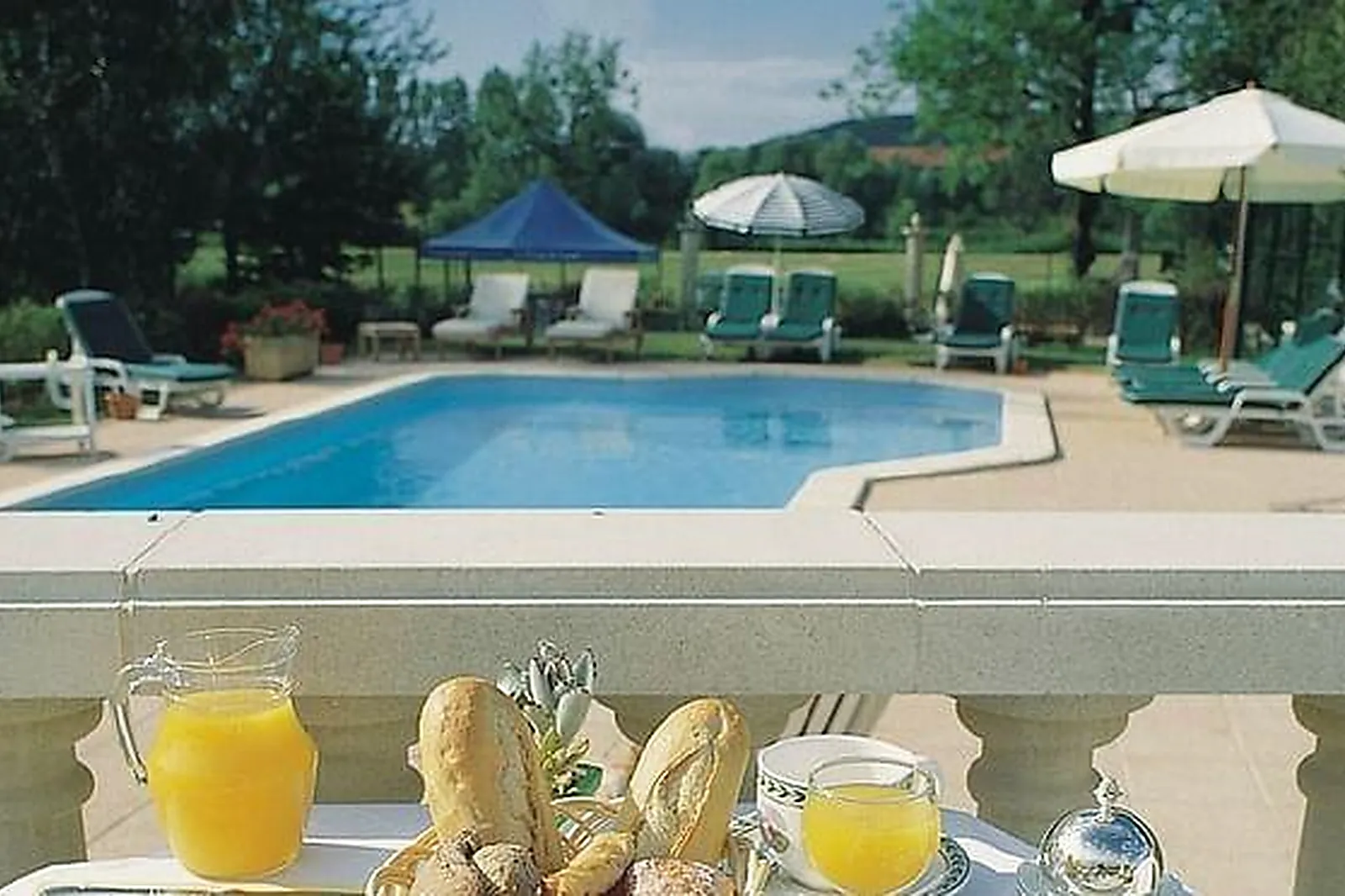 Lieux événementiels, LA GRANGE DE CONDÉ****