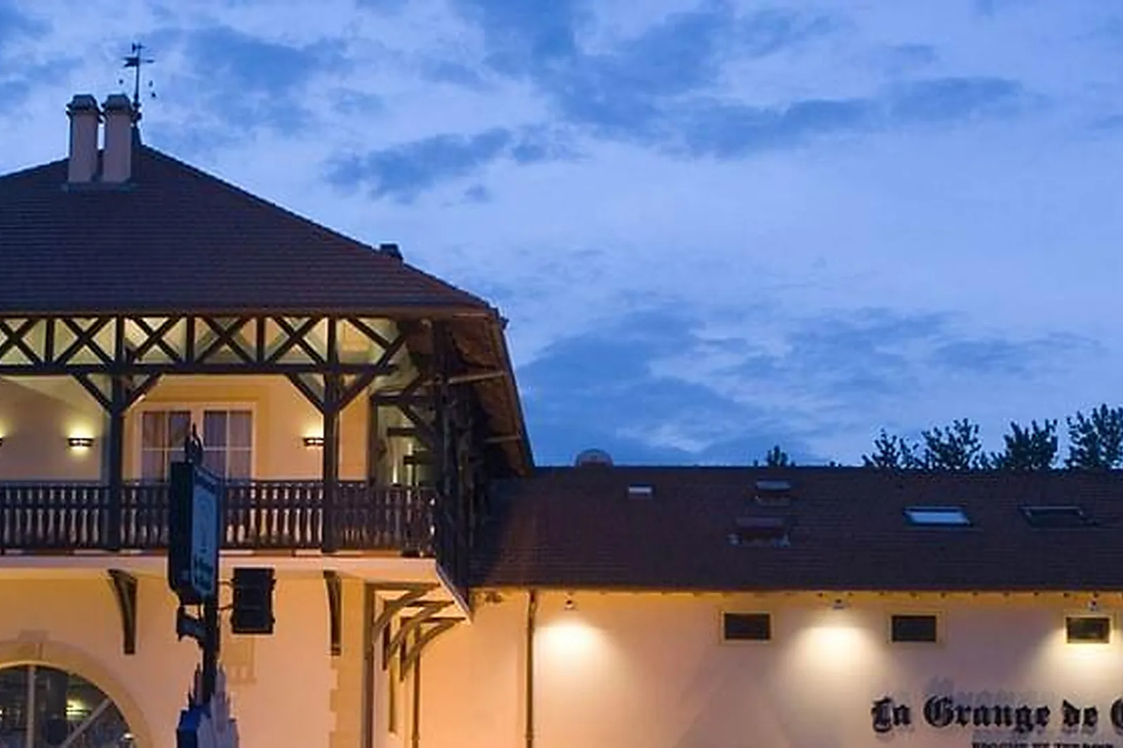 Lieux événementiels, LA GRANGE DE CONDÉ****