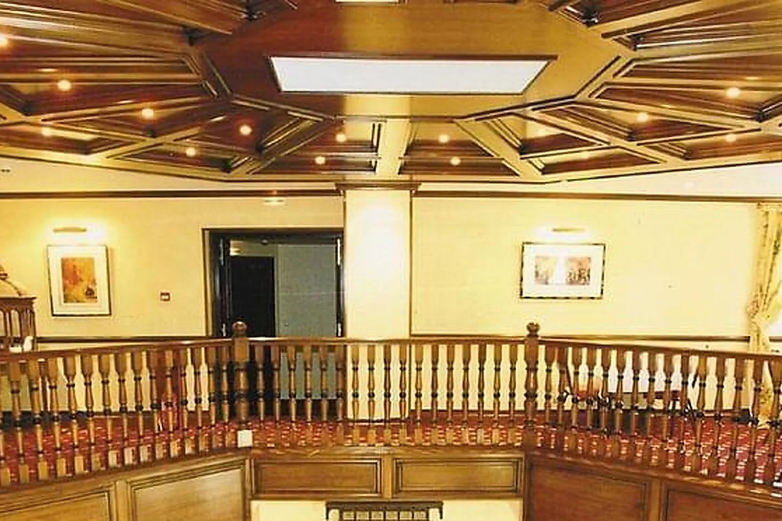 Lieux événementiels, LA GRANGE DE CONDÉ****