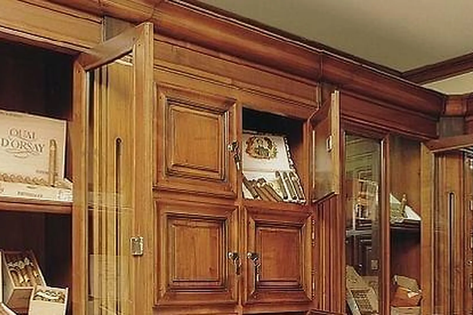 Lieux événementiels, LA GRANGE DE CONDÉ****