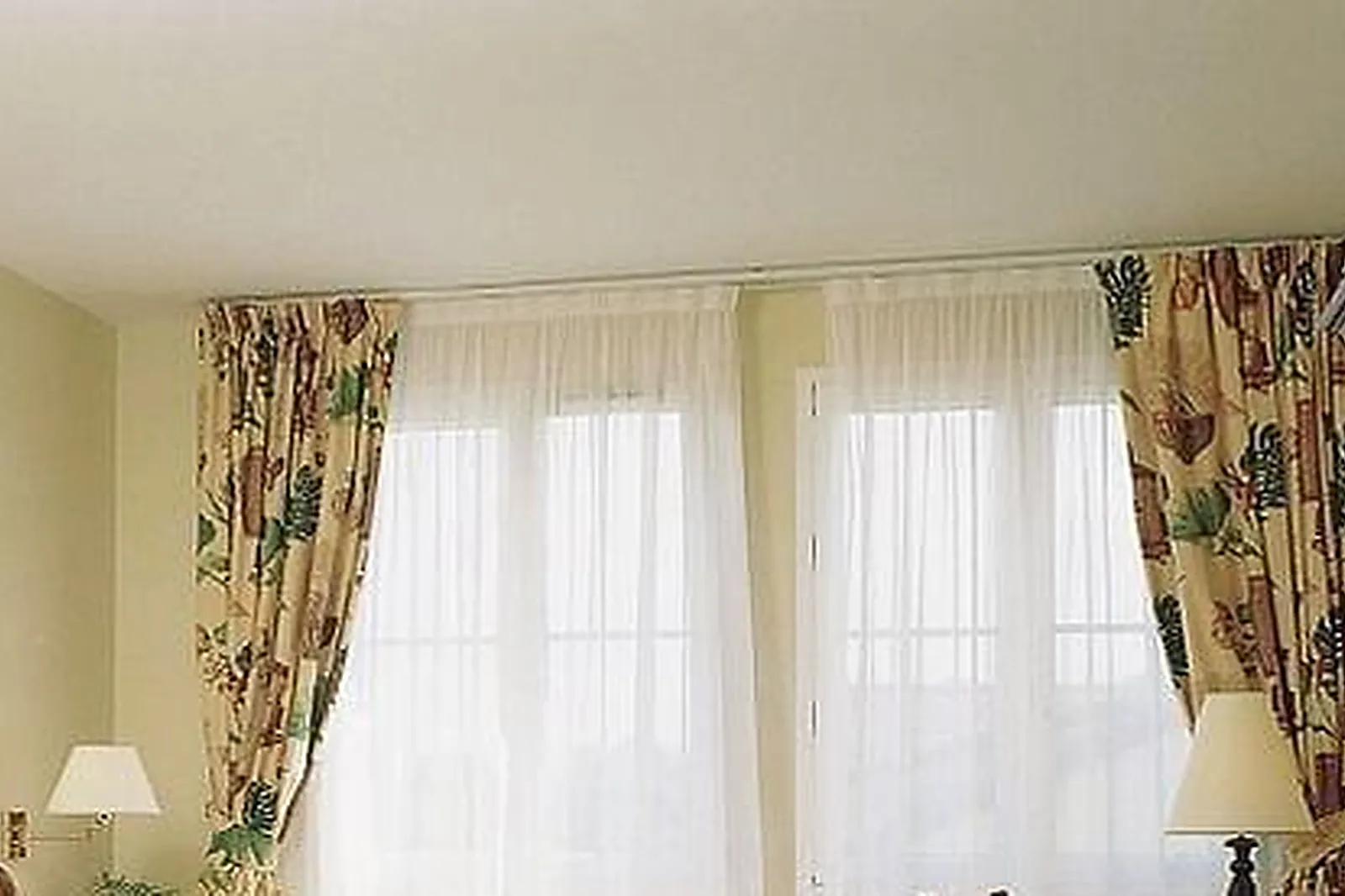 Lieux événementiels, LA GRANGE DE CONDÉ****