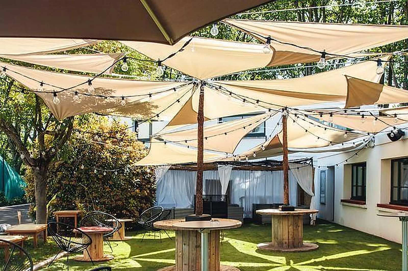 Lieux événementiels, LA GUINGUETTE