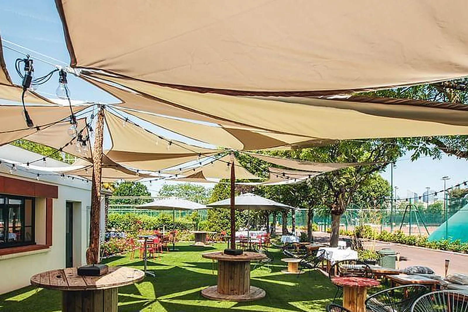 Lieux événementiels, LA GUINGUETTE