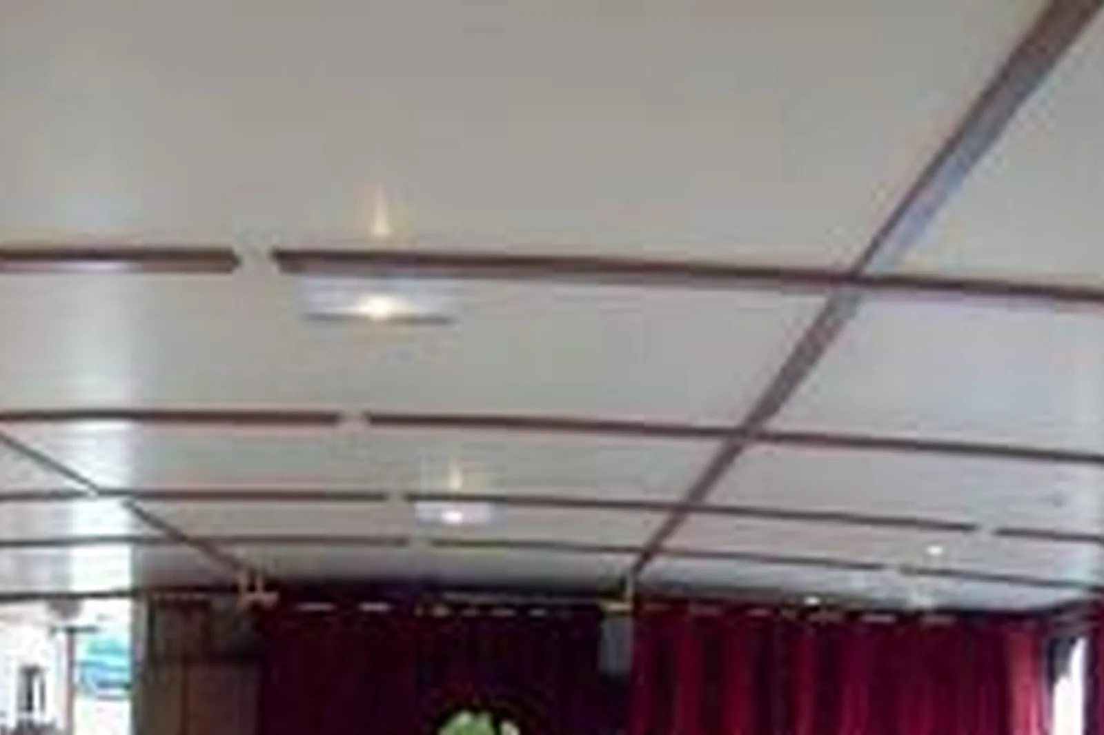 Lieux événementiels, LA GUÊPE BUISSONIÈRE